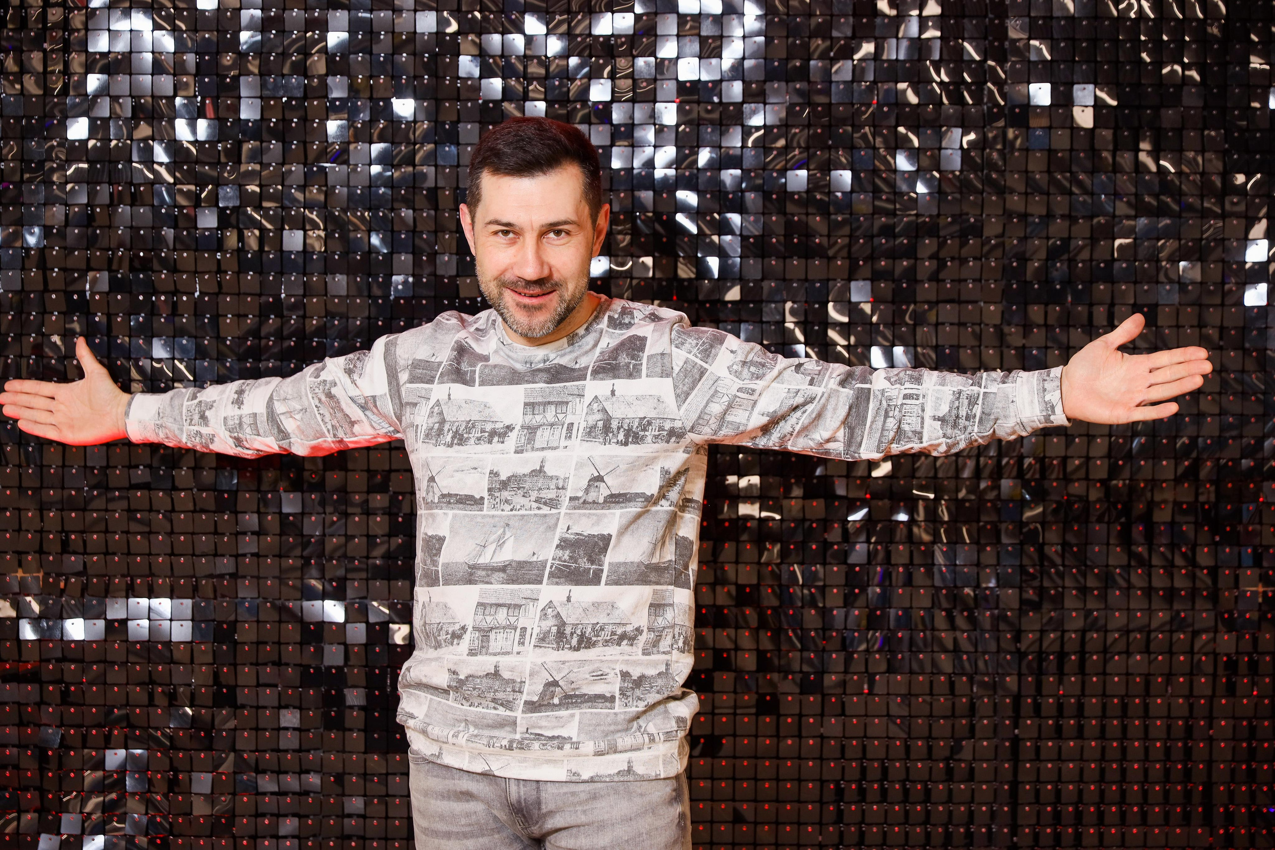 Фотомозаїка на 580 фото для ТРЦ Караван. Аренды интерактивных фотозон в Харькове