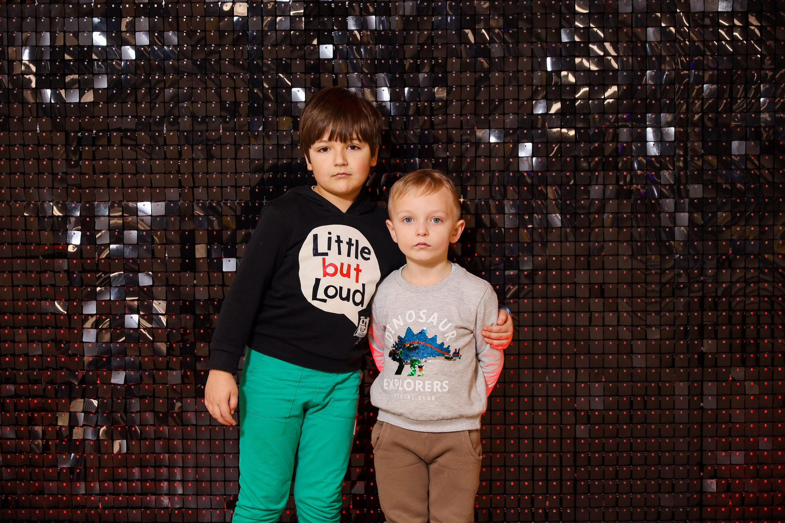 Фотомозаїка на 580 фото для ТРЦ Караван. Аренды интерактивных фотозон в Харькове