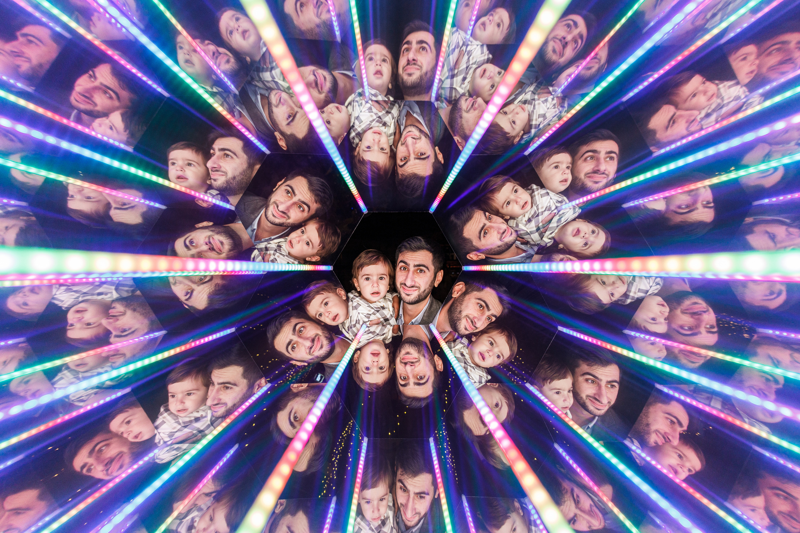 Калейдоскоп на свадьбе Алексея и Ання. Аренды интерактивных фотозон в Харькове