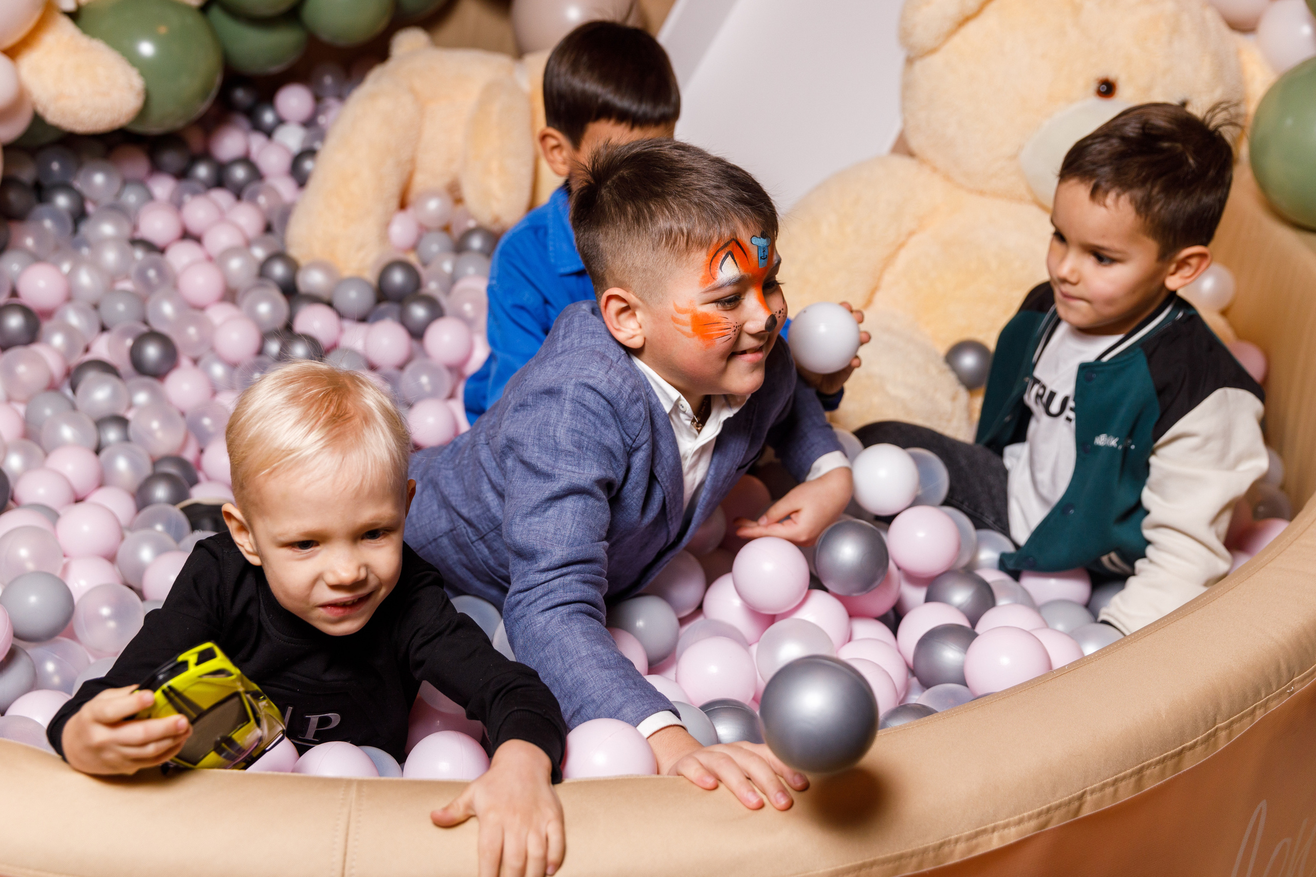 ДР Матвей. Аренды интерактивных фотозон в Харькове