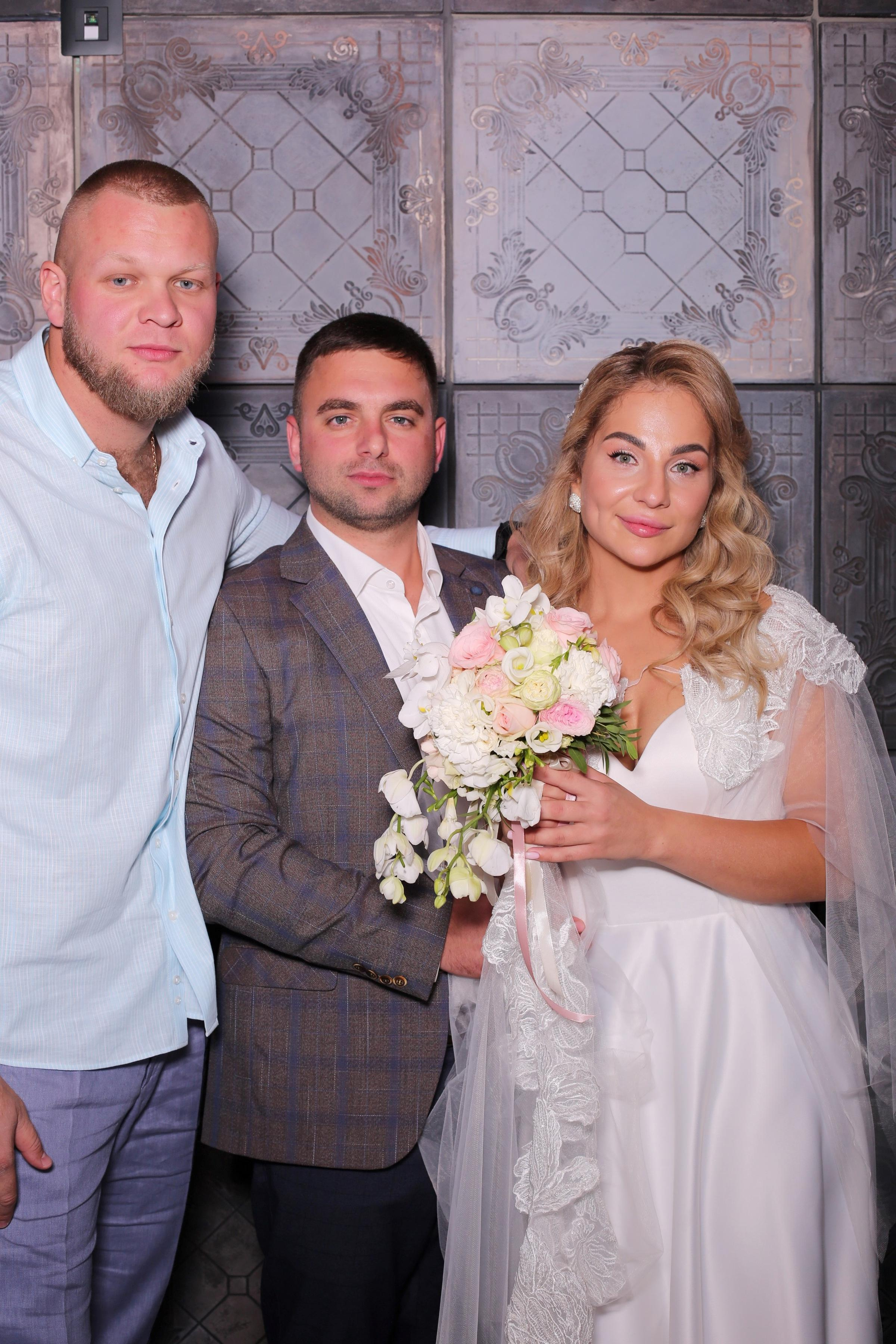 Євген та Вікторія (AiR PhotoBox). Аренды интерактивных фотозон в Харькове