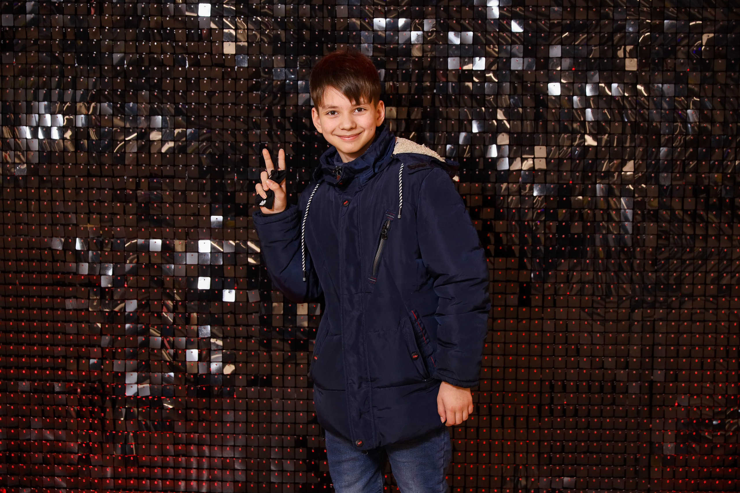 Фотомозаїка на 580 фото для ТРЦ Караван. Аренды интерактивных фотозон в Харькове