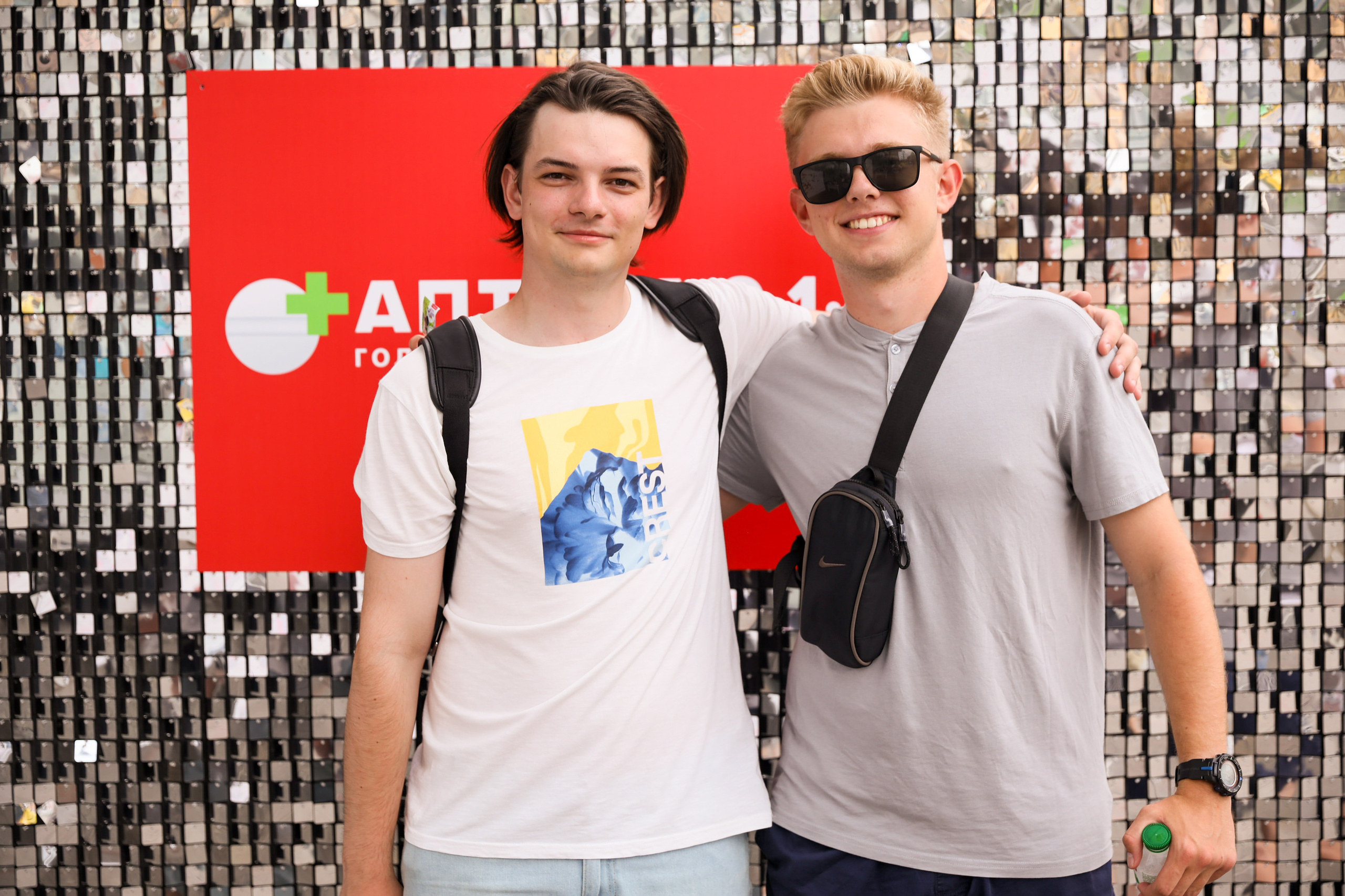 Аптека 911 (Фотомозаїка). Аренды интерактивных фотозон в Харькове