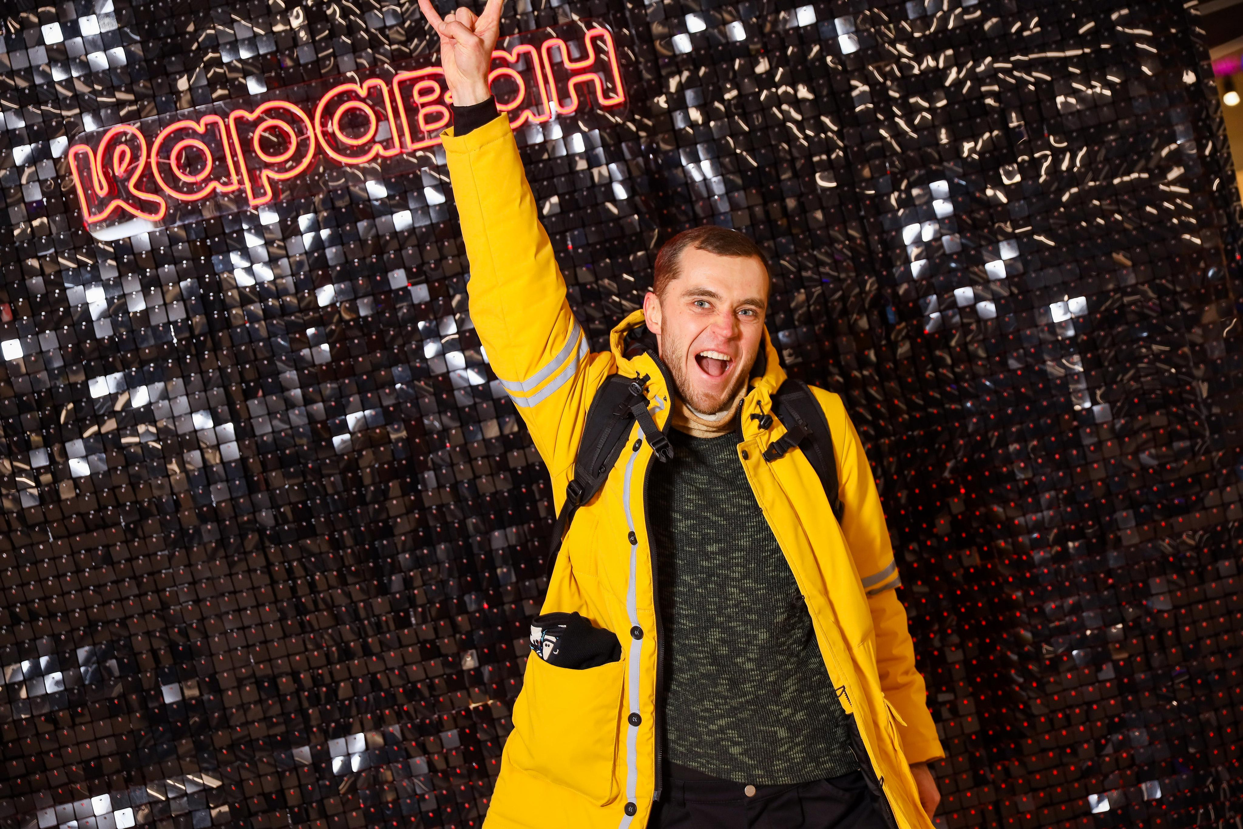 Фотомозаїка на 580 фото для ТРЦ Караван. Аренды интерактивных фотозон в Харькове