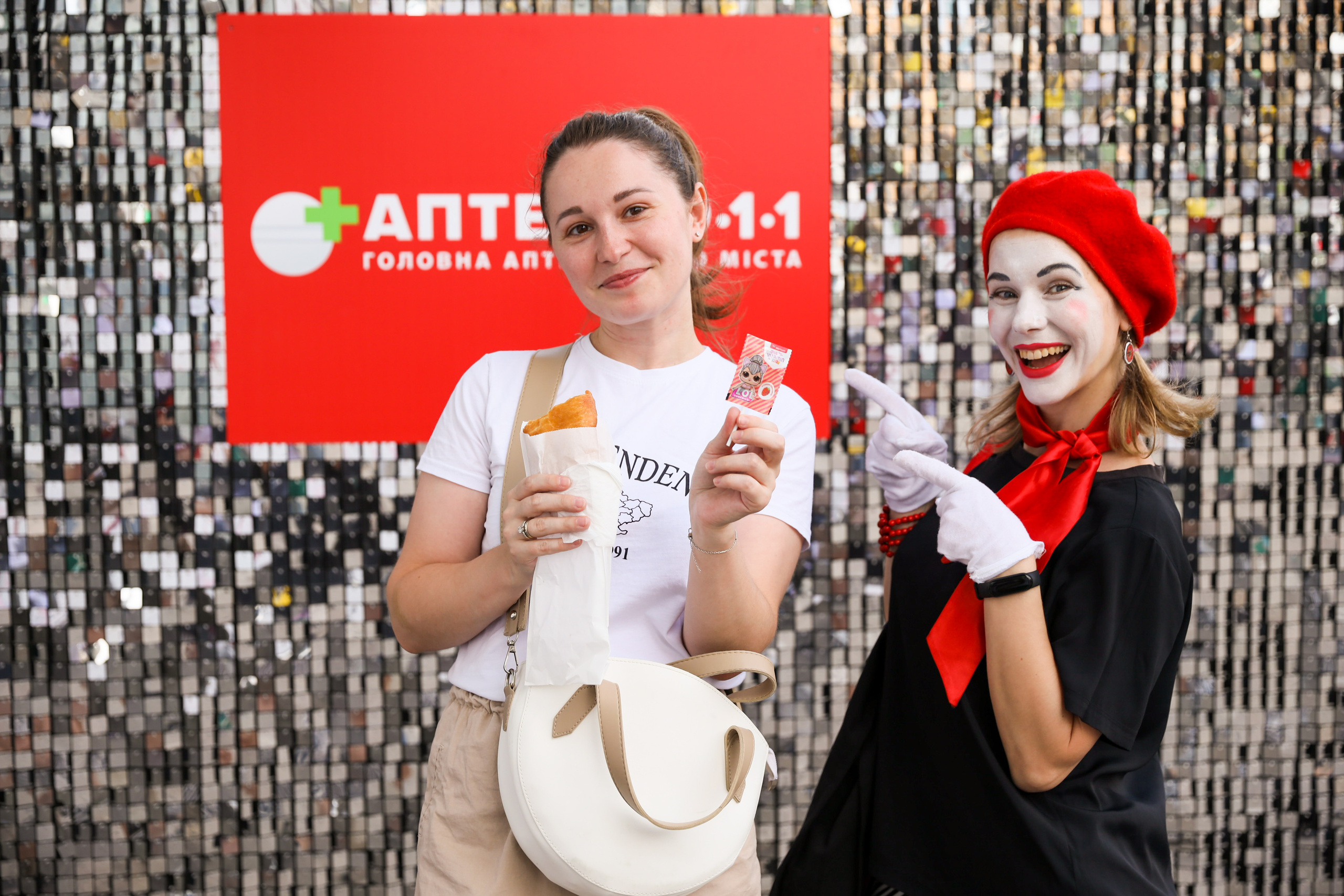 Аптека 911 (Фотомозаїка). Аренды интерактивных фотозон в Харькове