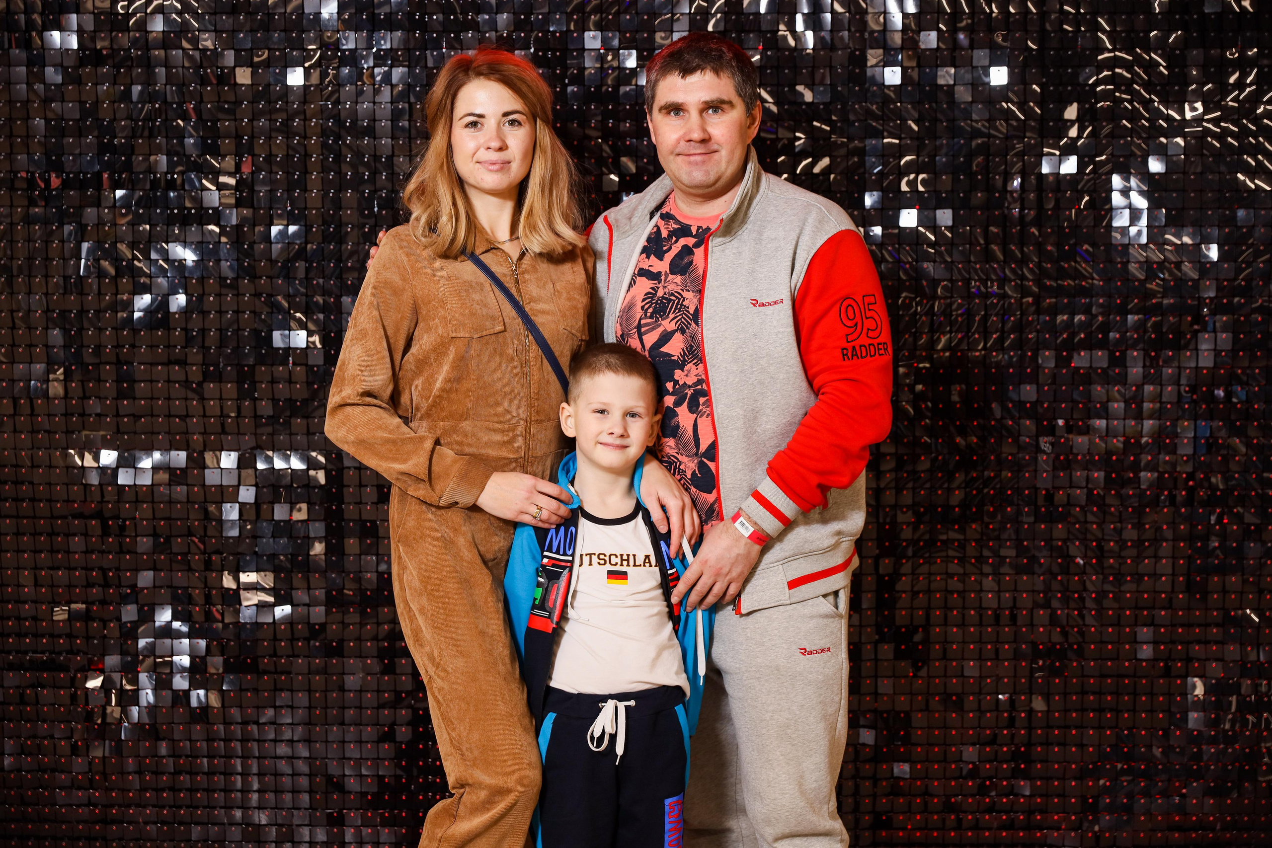 Фотомозаїка на 580 фото для ТРЦ Караван. Аренды интерактивных фотозон в Харькове