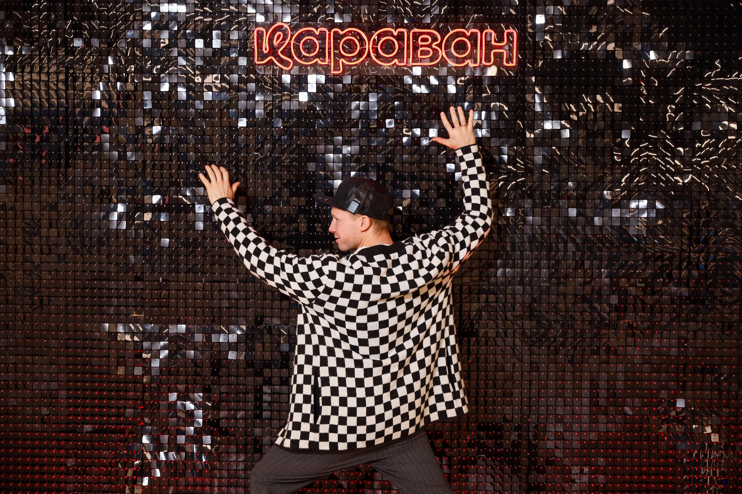 Фотомозаїка на 580 фото для ТРЦ Караван. Аренды интерактивных фотозон в Харькове