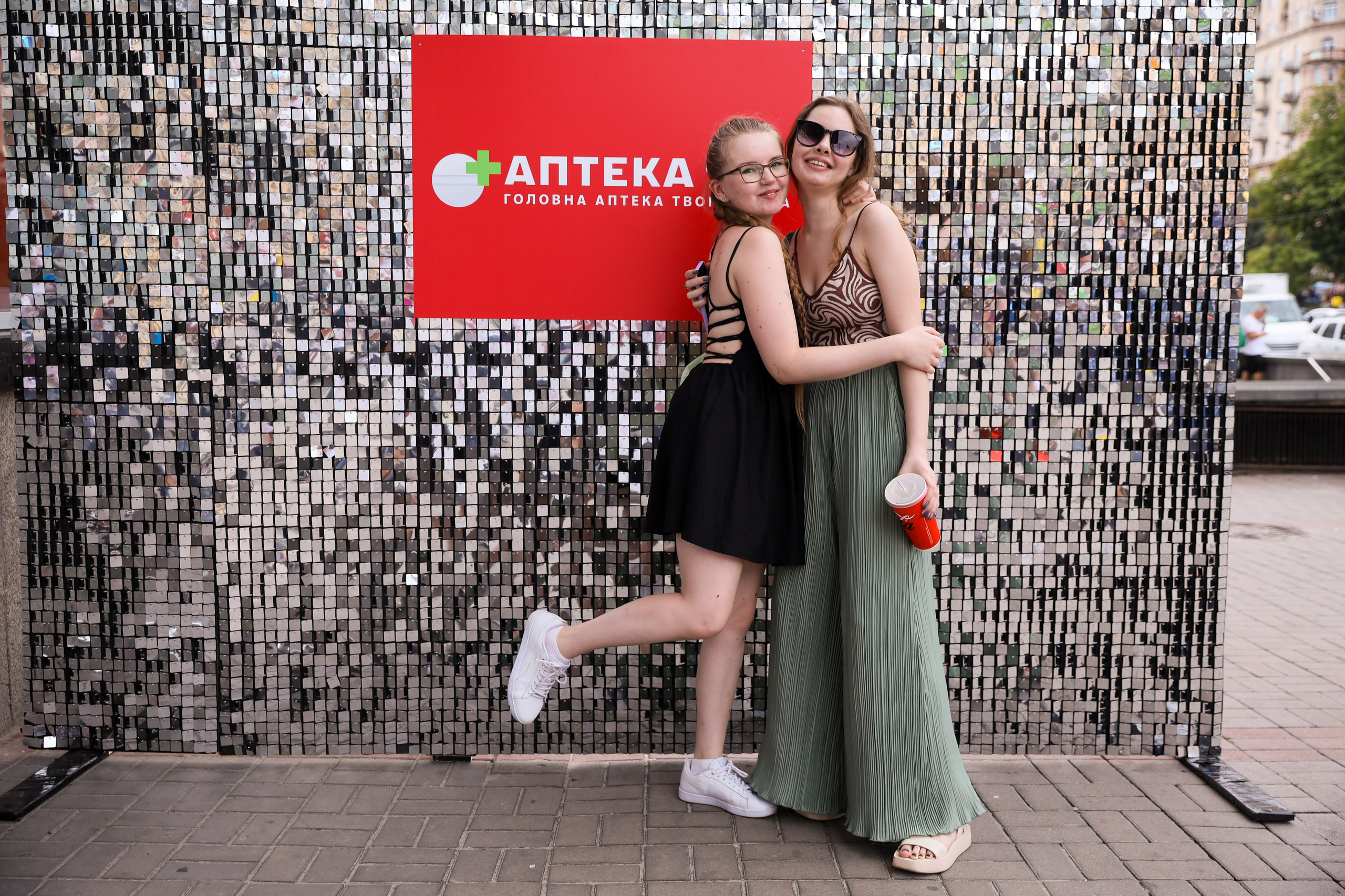 Аптека 911 (Фотомозаїка). Аренды интерактивных фотозон в Харькове