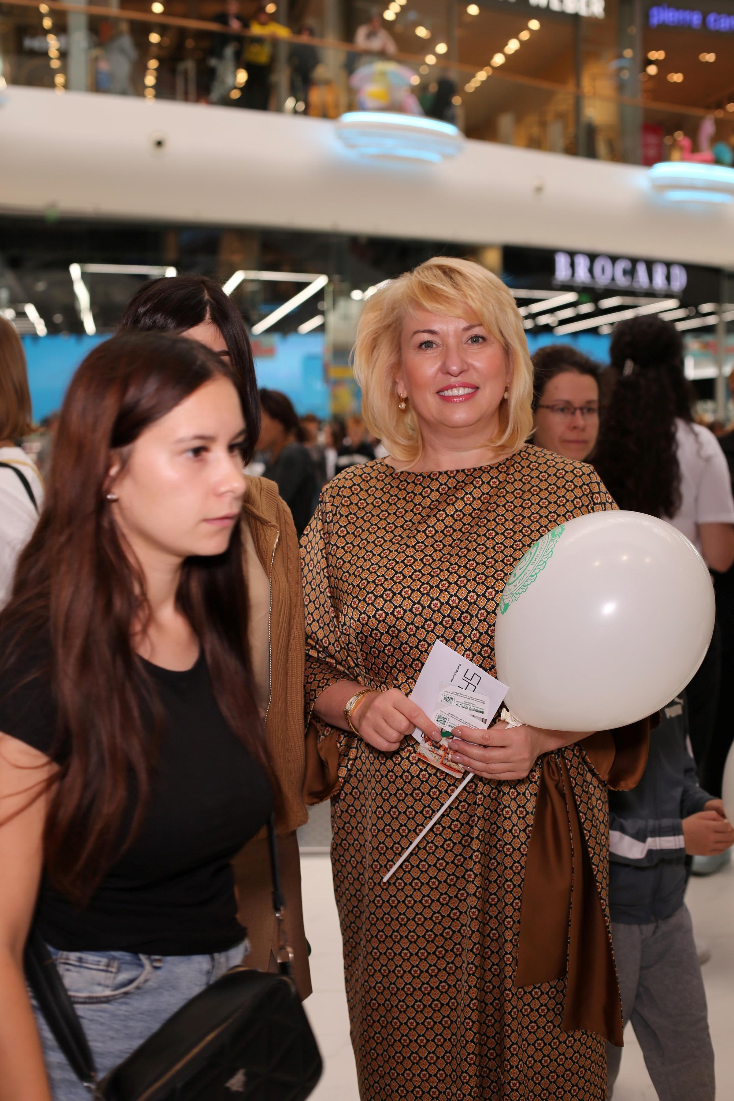 911 для НФАУ. Аренды интерактивных фотозон в Харькове