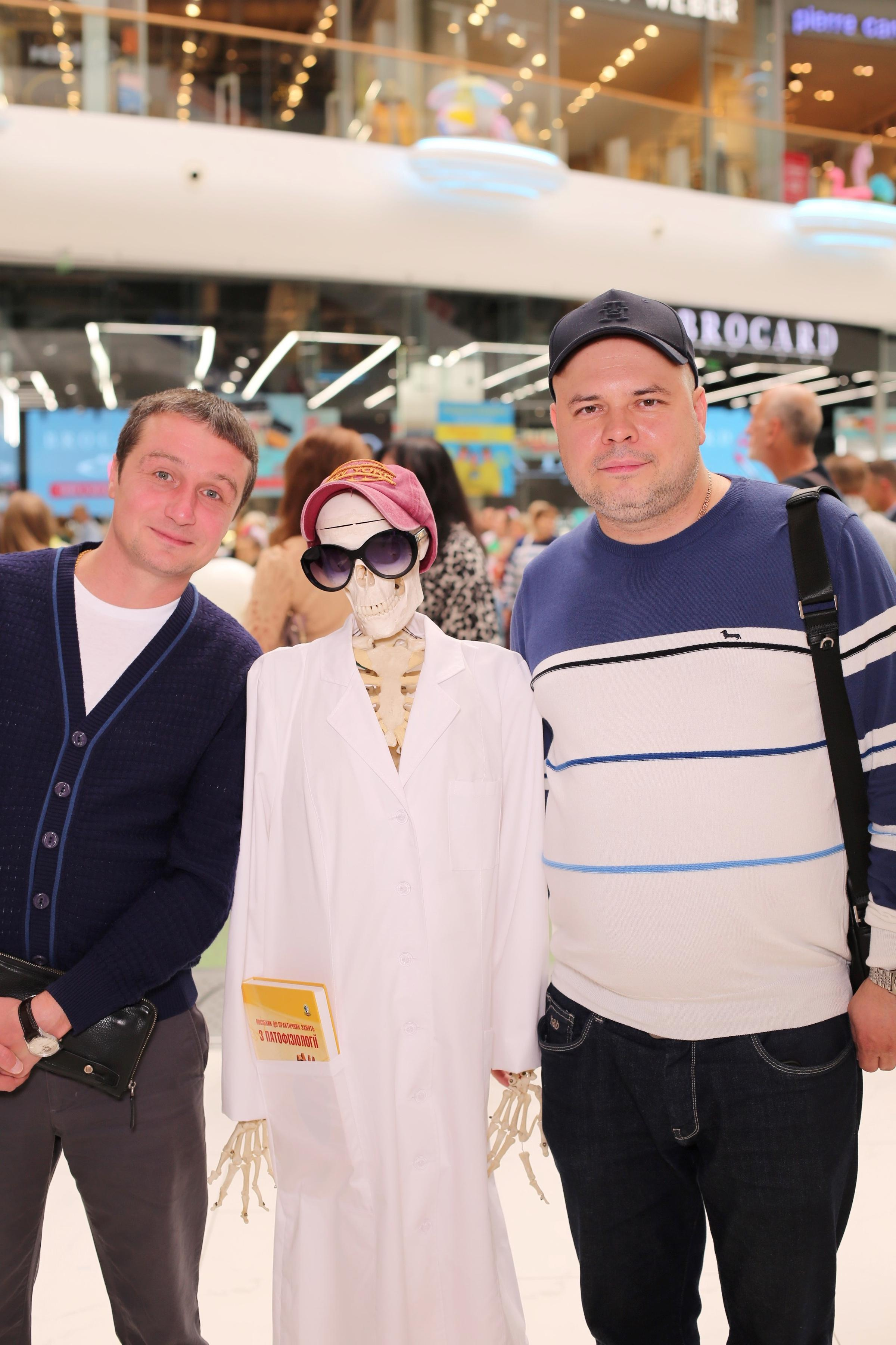 911 для НФАУ. Аренды интерактивных фотозон в Харькове