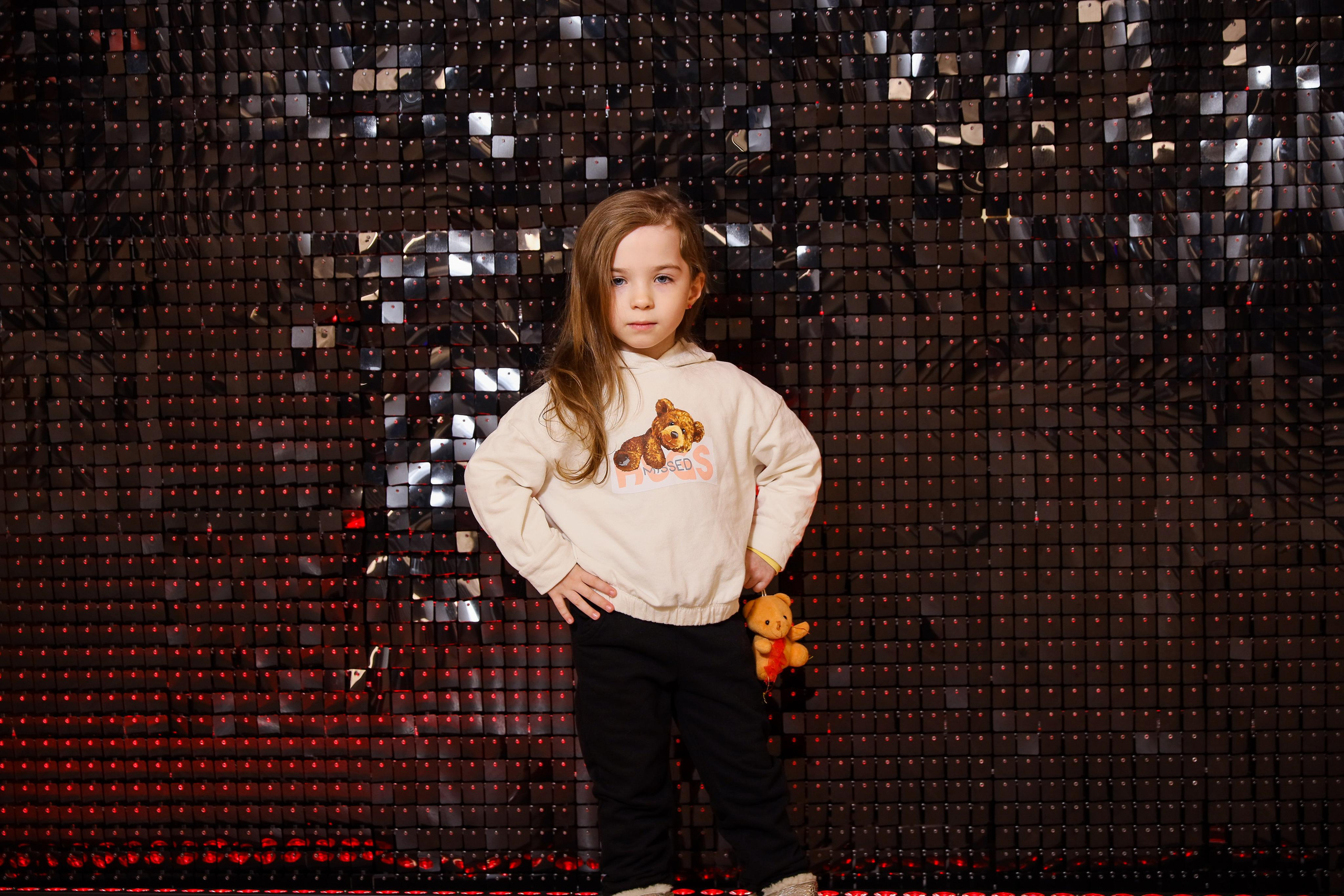 Фотомозаїка на 580 фото для ТРЦ Караван. Аренды интерактивных фотозон в Харькове