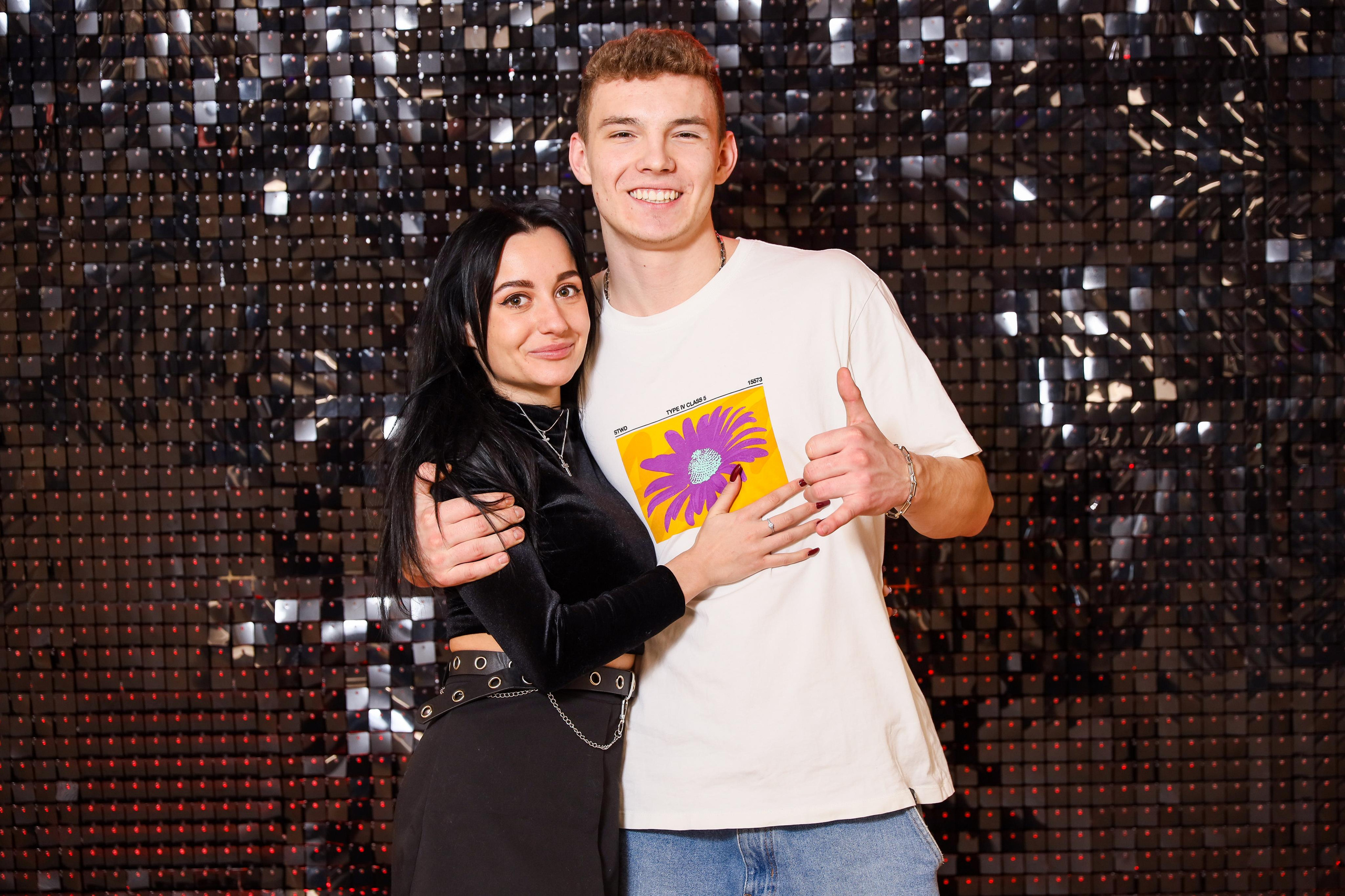 Фотомозаїка на 580 фото для ТРЦ Караван. Аренды интерактивных фотозон в Харькове