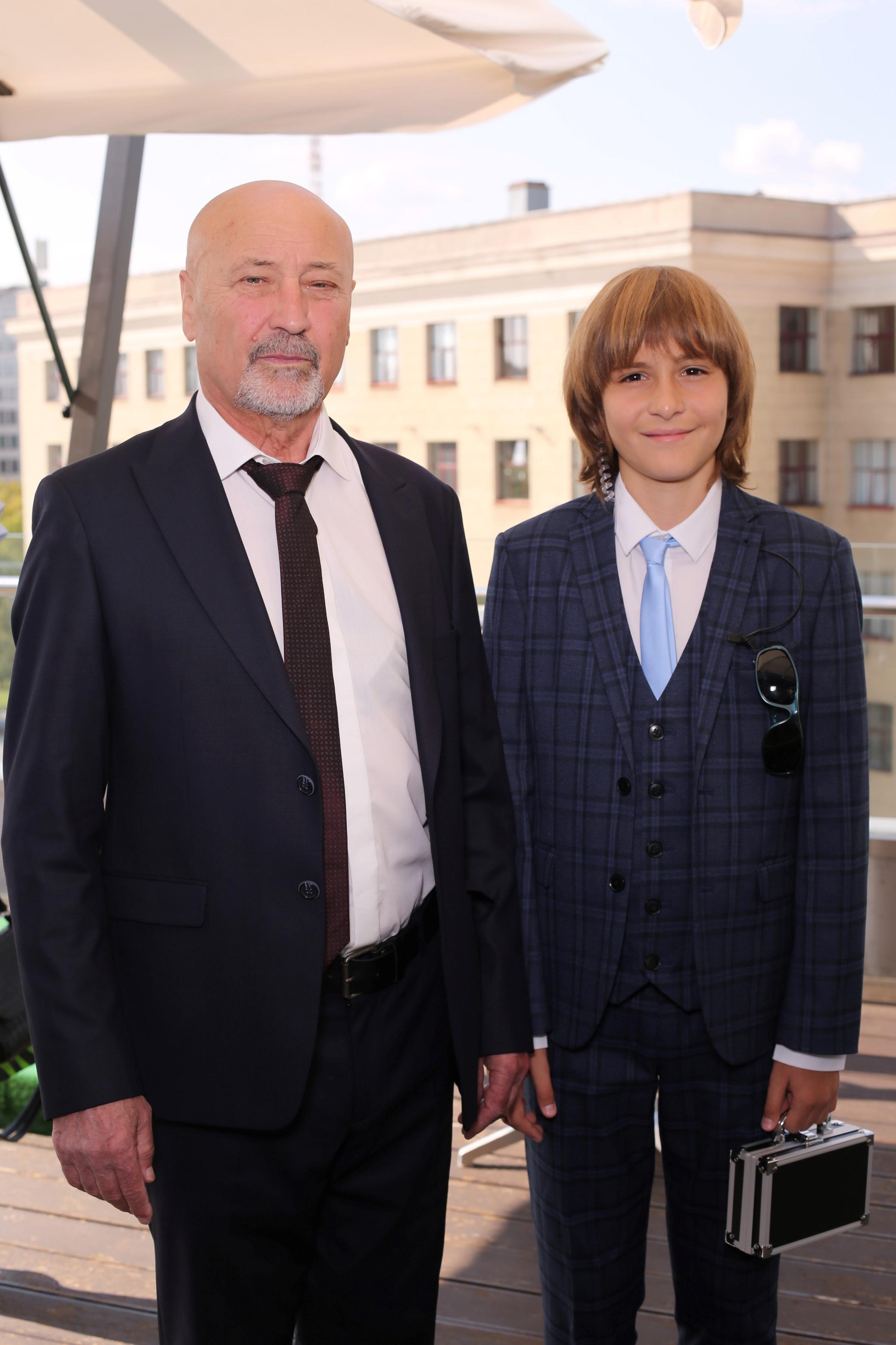 Максим та Іветта (AiR PhotoBox). Оренда інтерактивних фотозон у Харкові