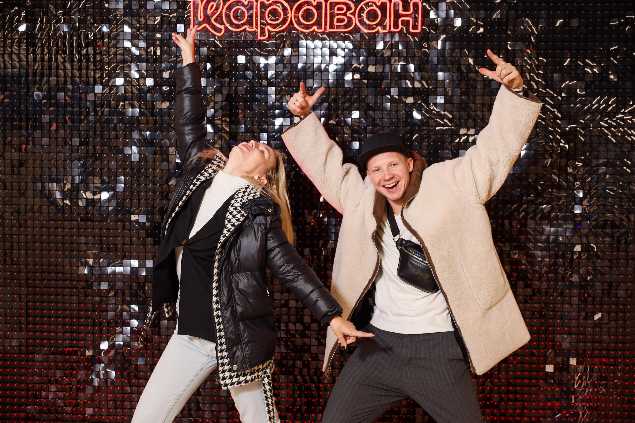 Фотомозаїка на 580 фото для ТРЦ Караван. Аренды интерактивных фотозон в Харькове