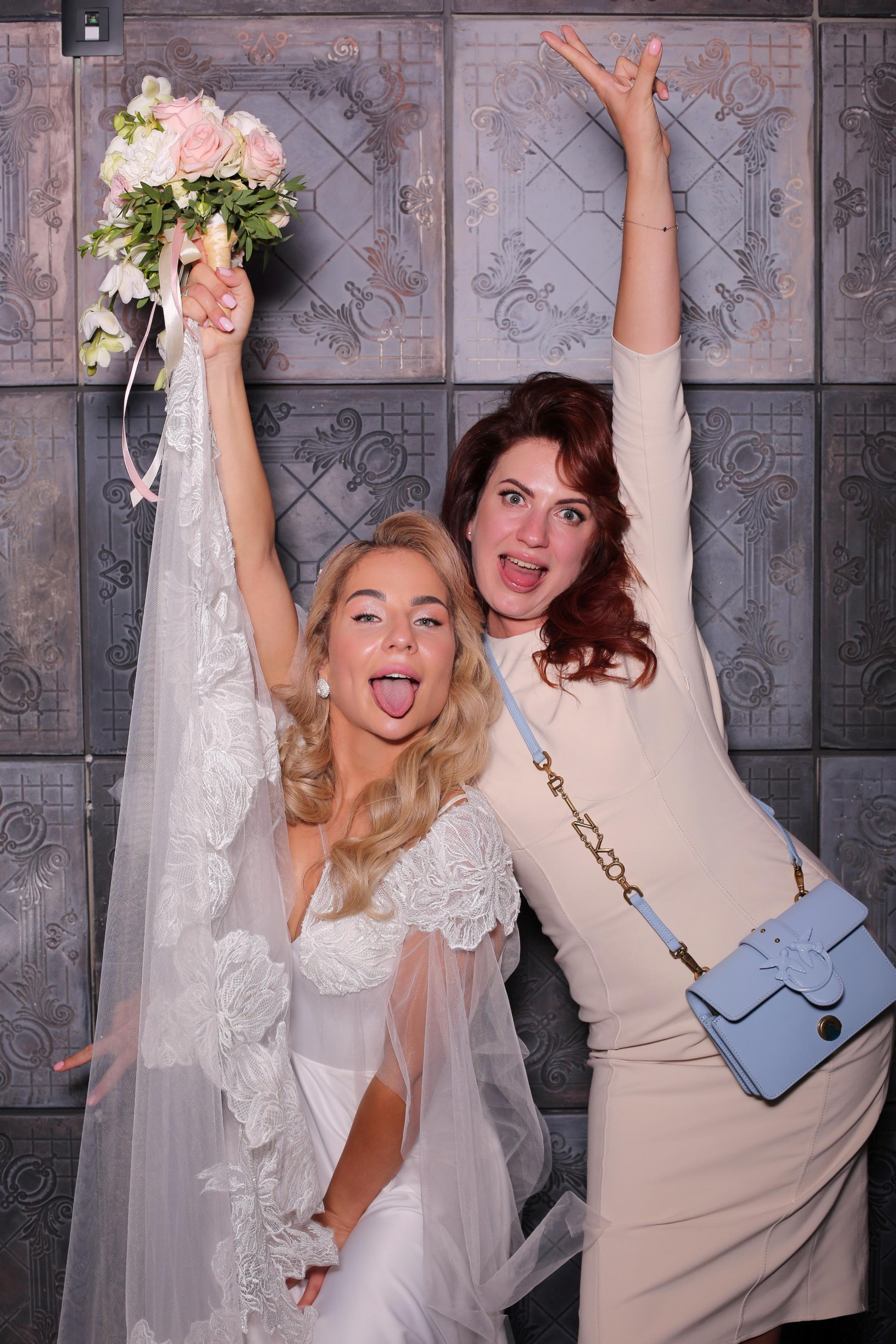 Євген та Вікторія (AiR PhotoBox). Аренды интерактивных фотозон в Харькове