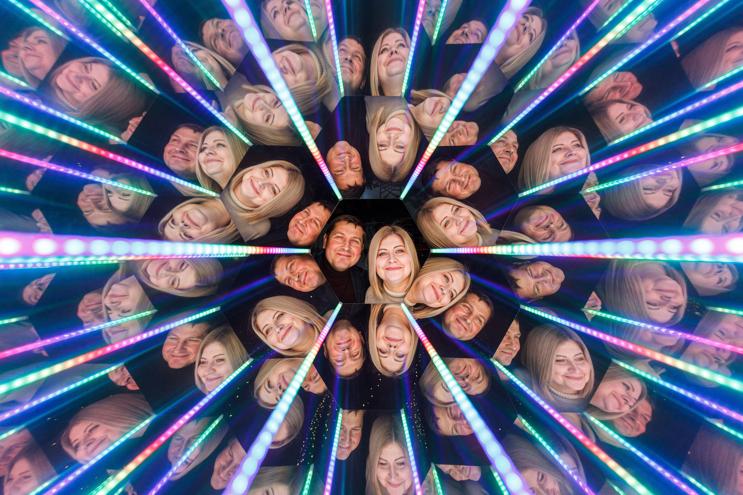 Калейдоскоп на свадьбе Алексея и Ання. Аренды интерактивных фотозон в Харькове