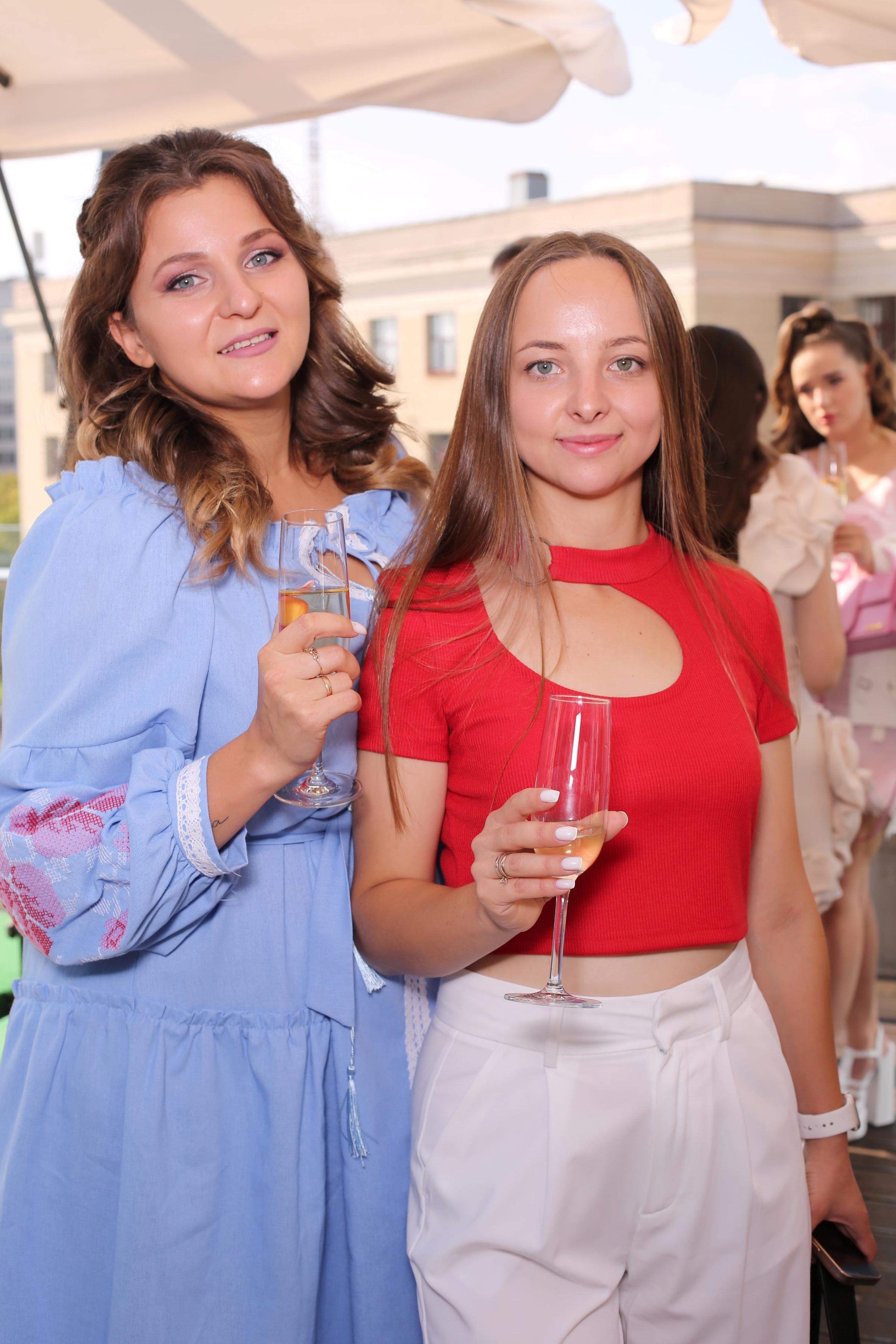 Максим та Іветта (AiR PhotoBox). Оренда інтерактивних фотозон у Харкові