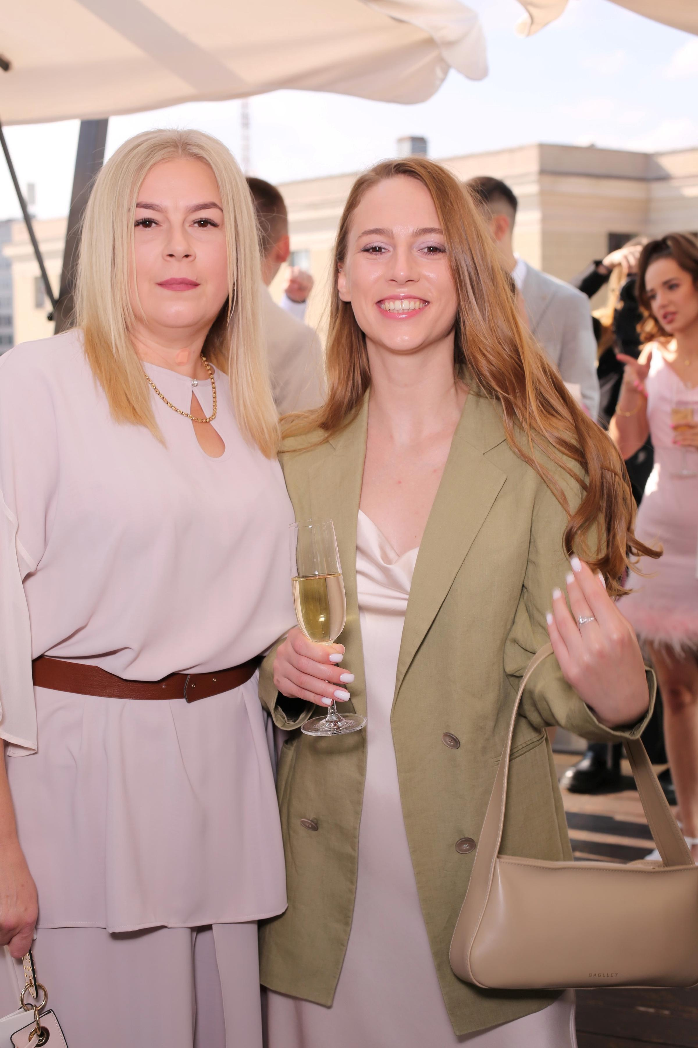 Максим та Іветта (AiR PhotoBox). Оренда інтерактивних фотозон у Харкові