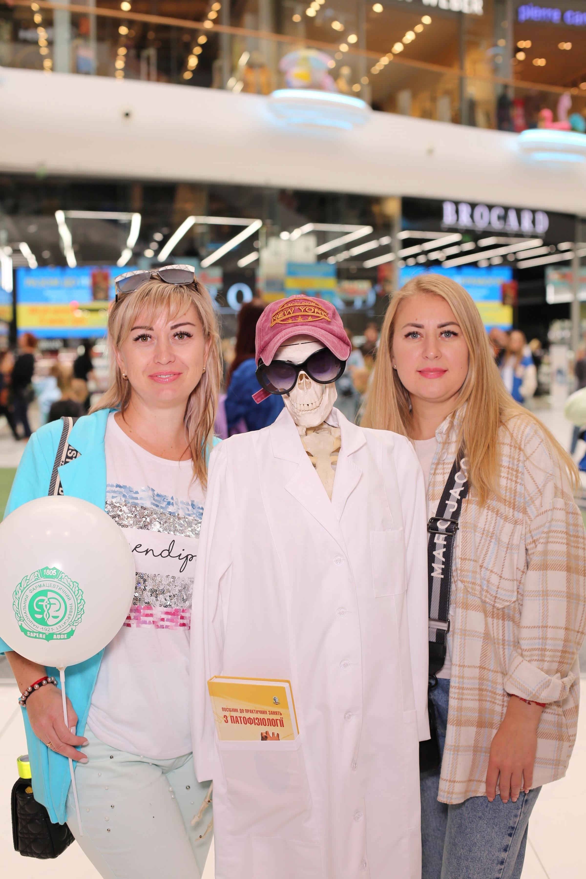 911 для НФАУ. Аренды интерактивных фотозон в Харькове