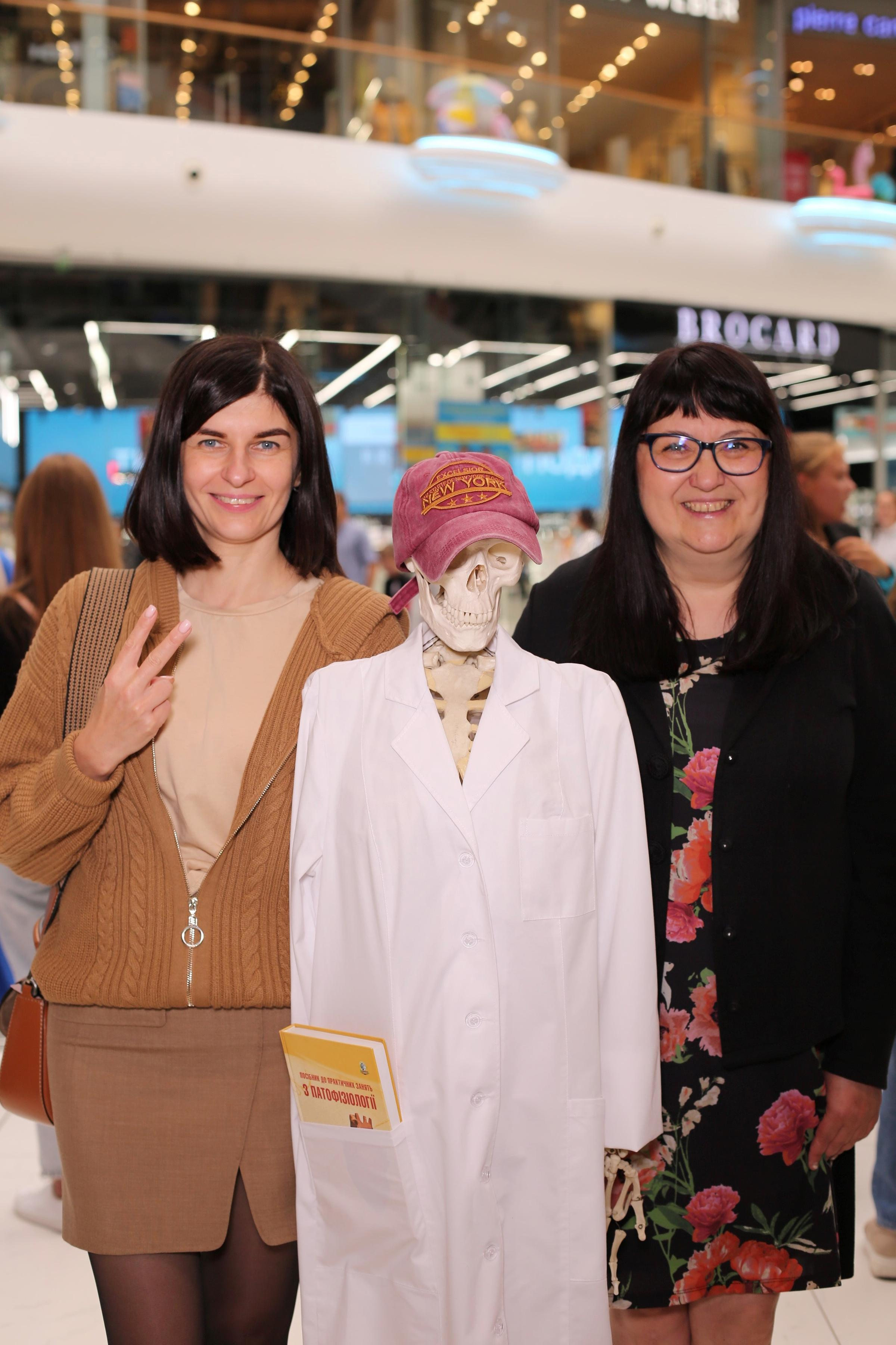 911 для НФАУ. Аренды интерактивных фотозон в Харькове