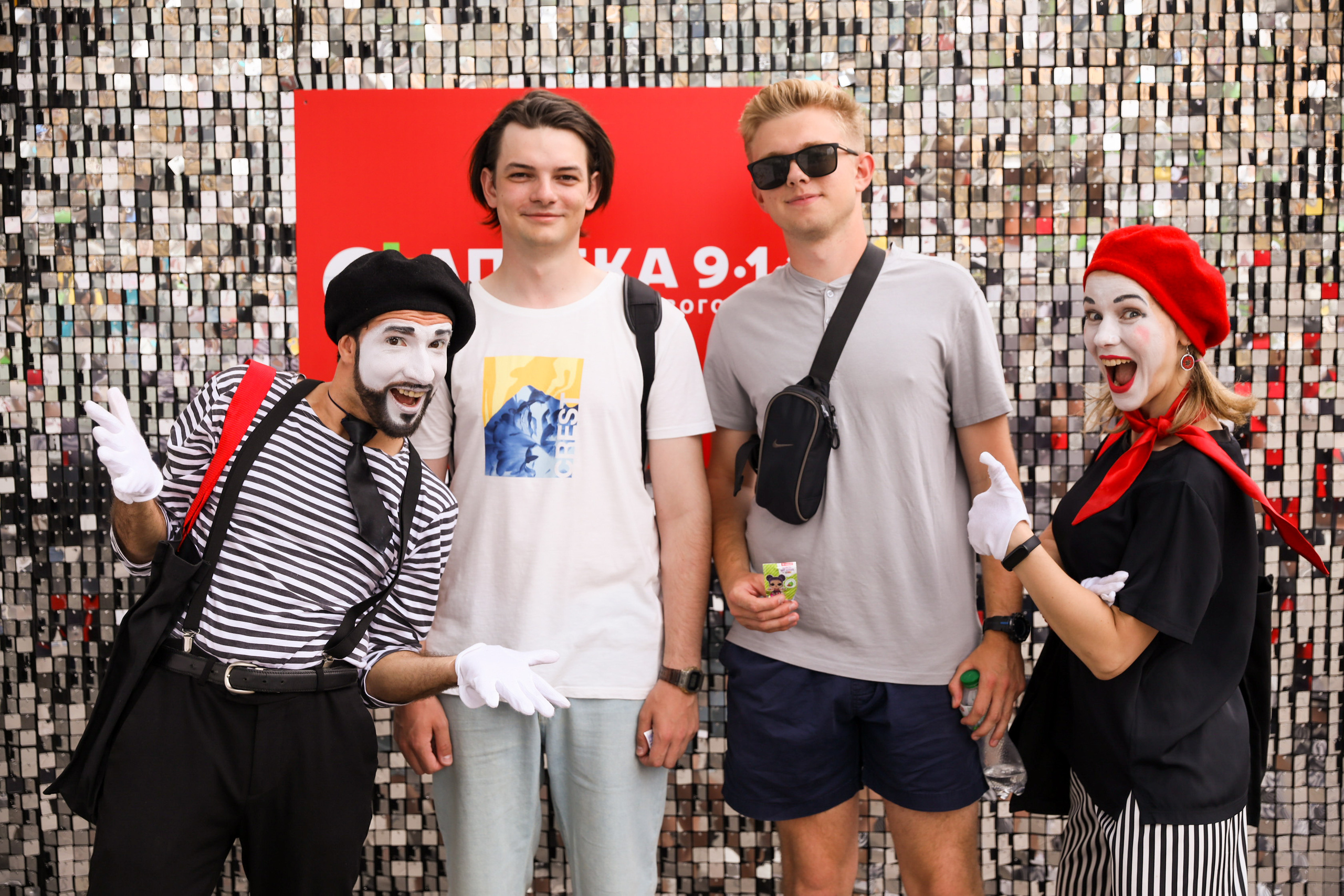 Аптека 911 (Фотомозаїка). Аренды интерактивных фотозон в Харькове