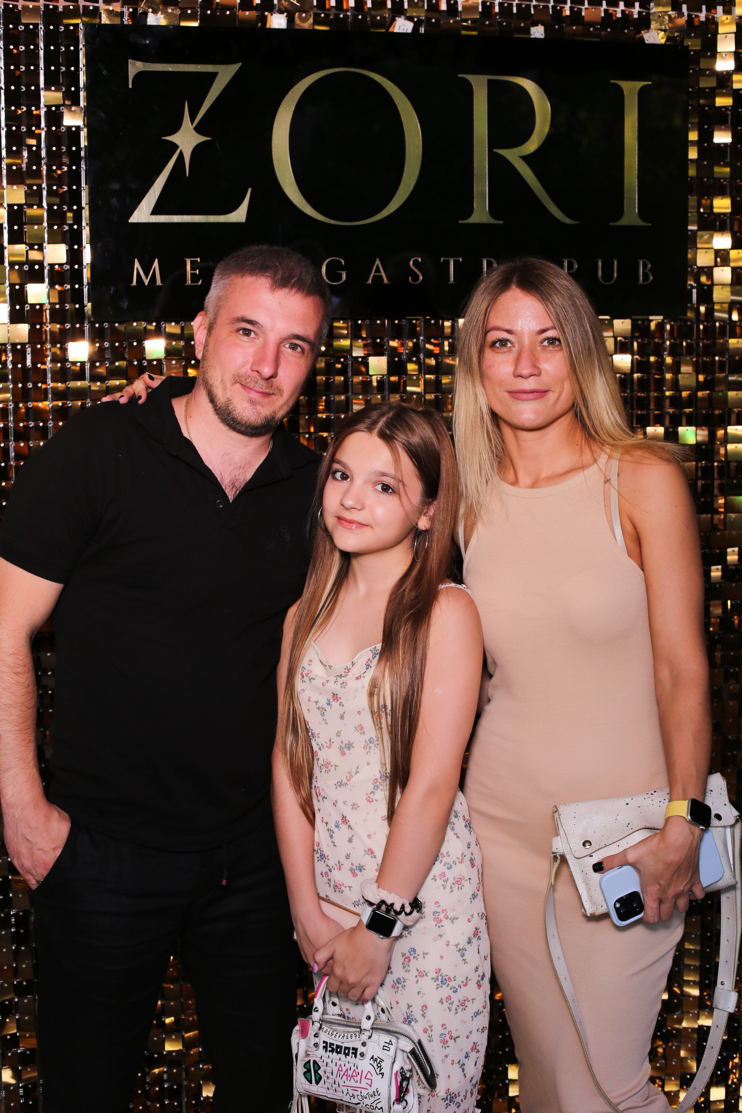 ДН Zori. Аренды интерактивных фотозон в Харькове