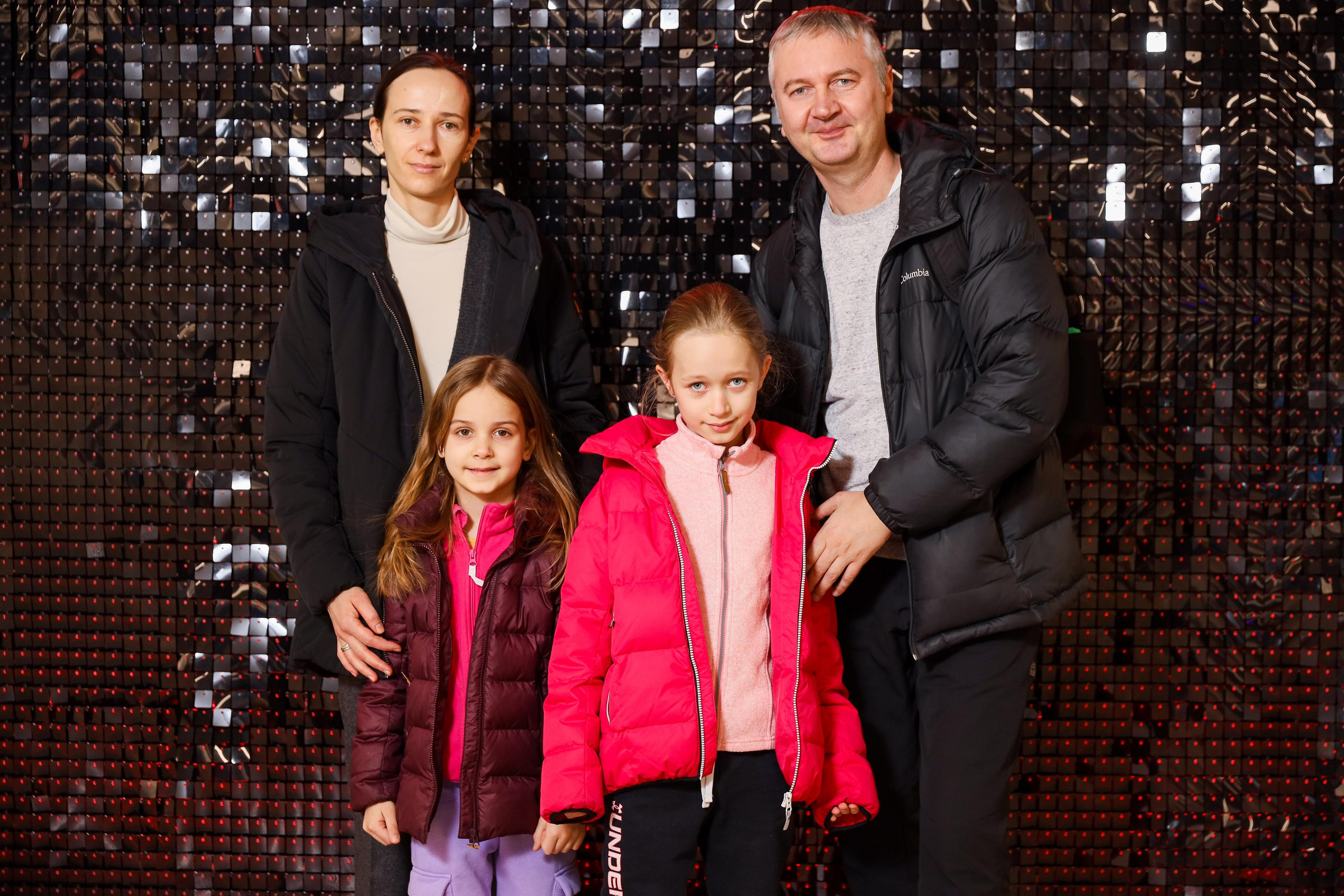 Фотомозаїка на 580 фото для ТРЦ Караван. Аренды интерактивных фотозон в Харькове