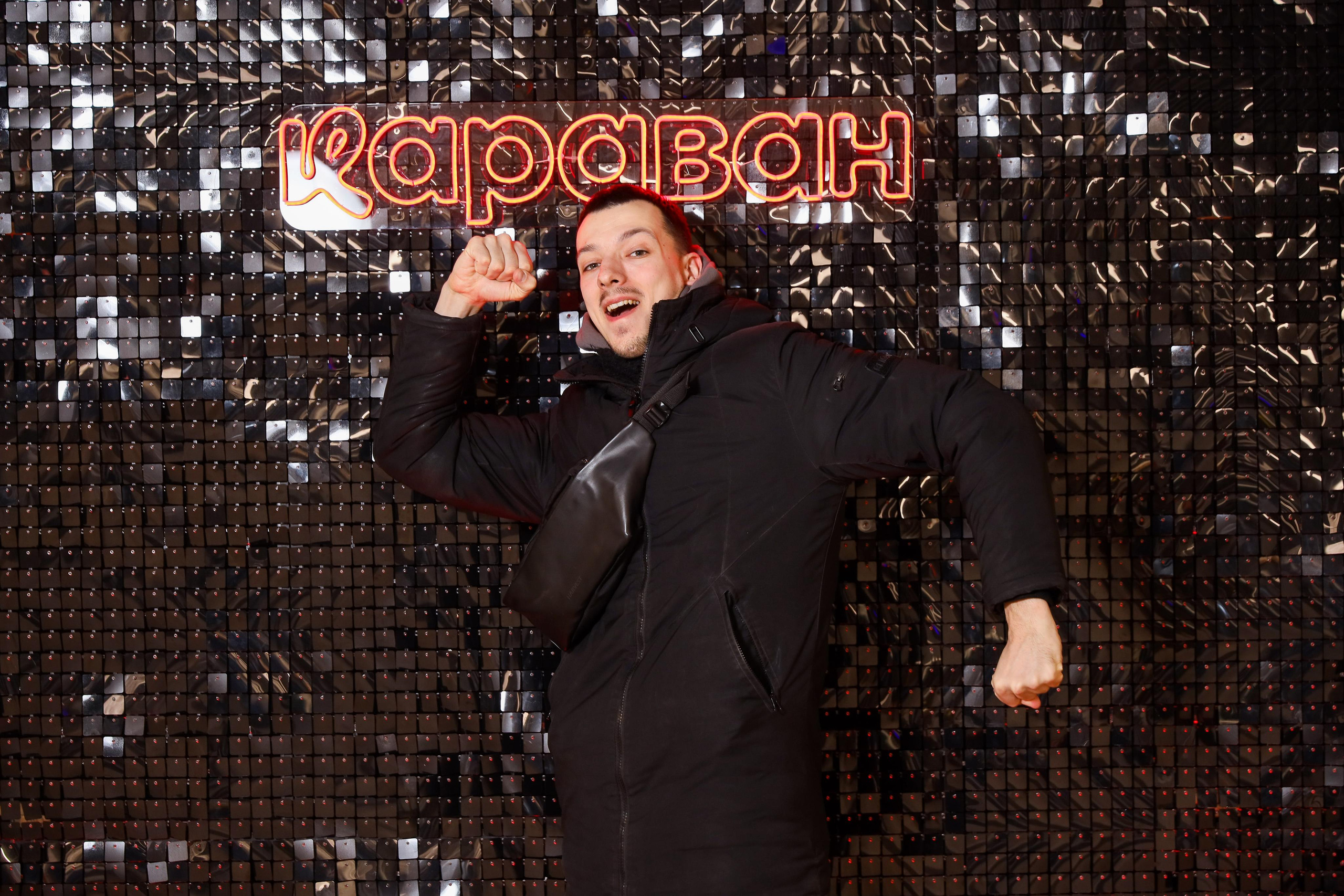 Фотомозаїка на 580 фото для ТРЦ Караван. Аренды интерактивных фотозон в Харькове