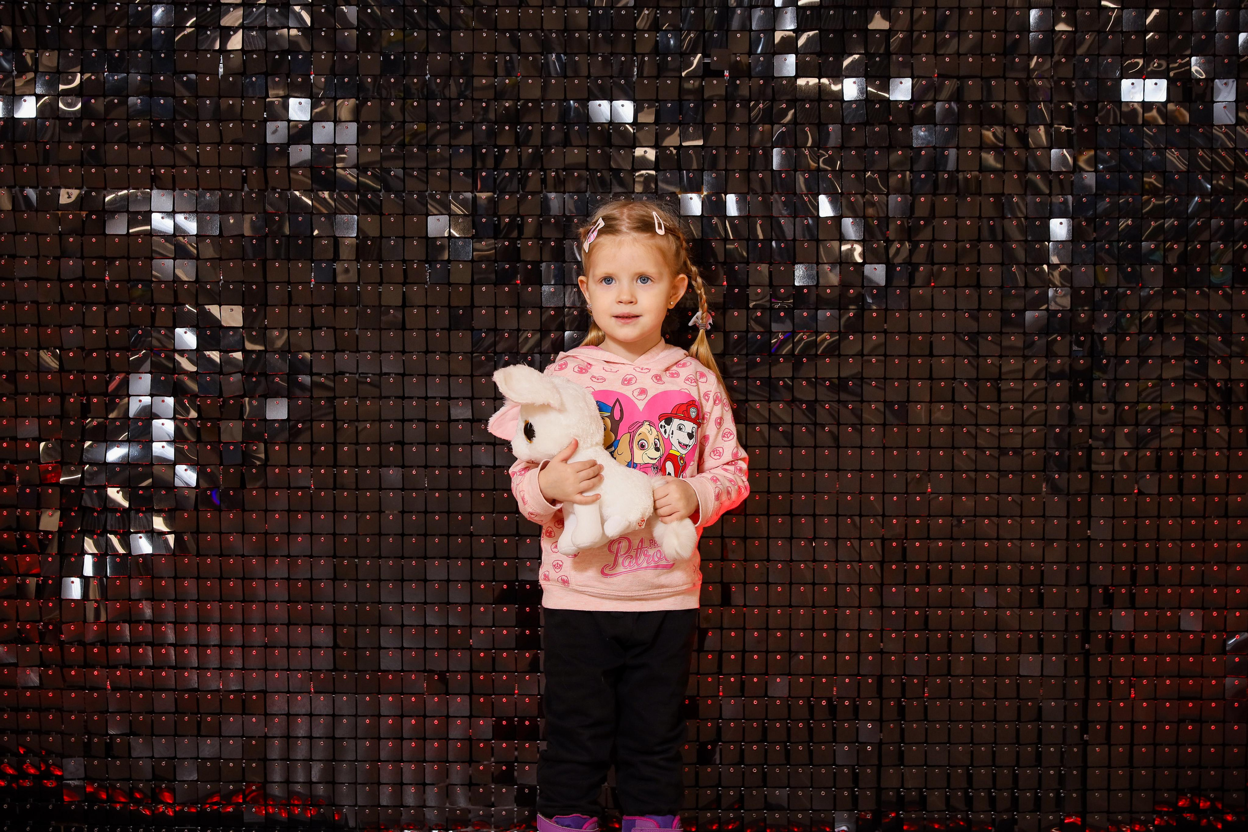 Фотомозаїка на 580 фото для ТРЦ Караван. Аренды интерактивных фотозон в Харькове