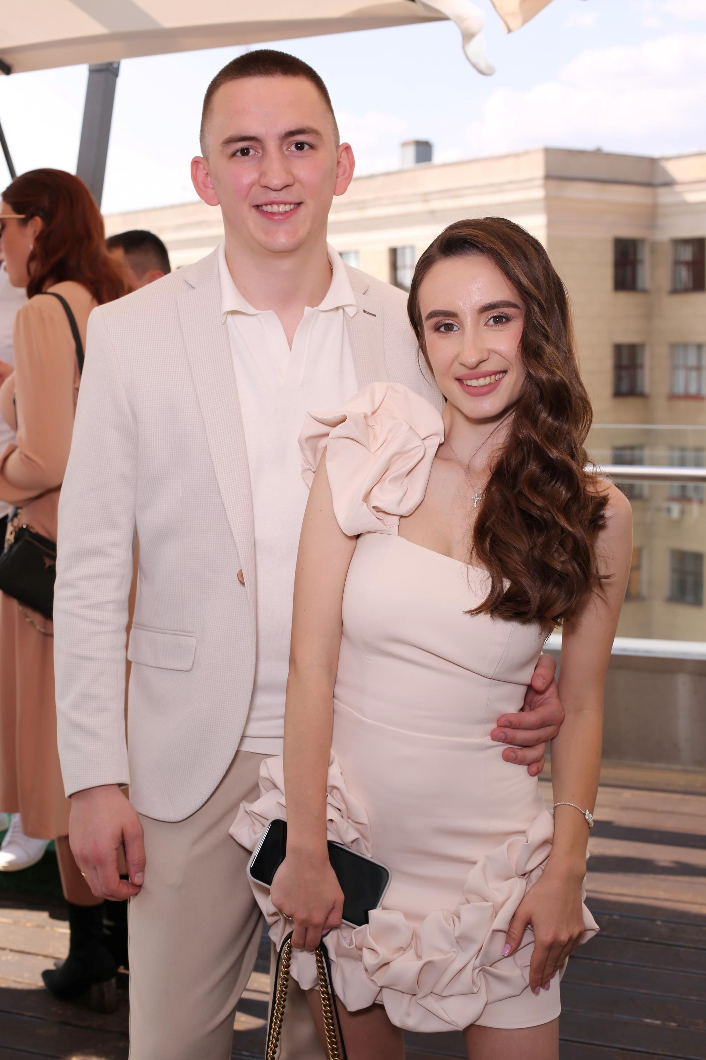 Максим та Іветта (AiR PhotoBox). Оренда інтерактивних фотозон у Харкові