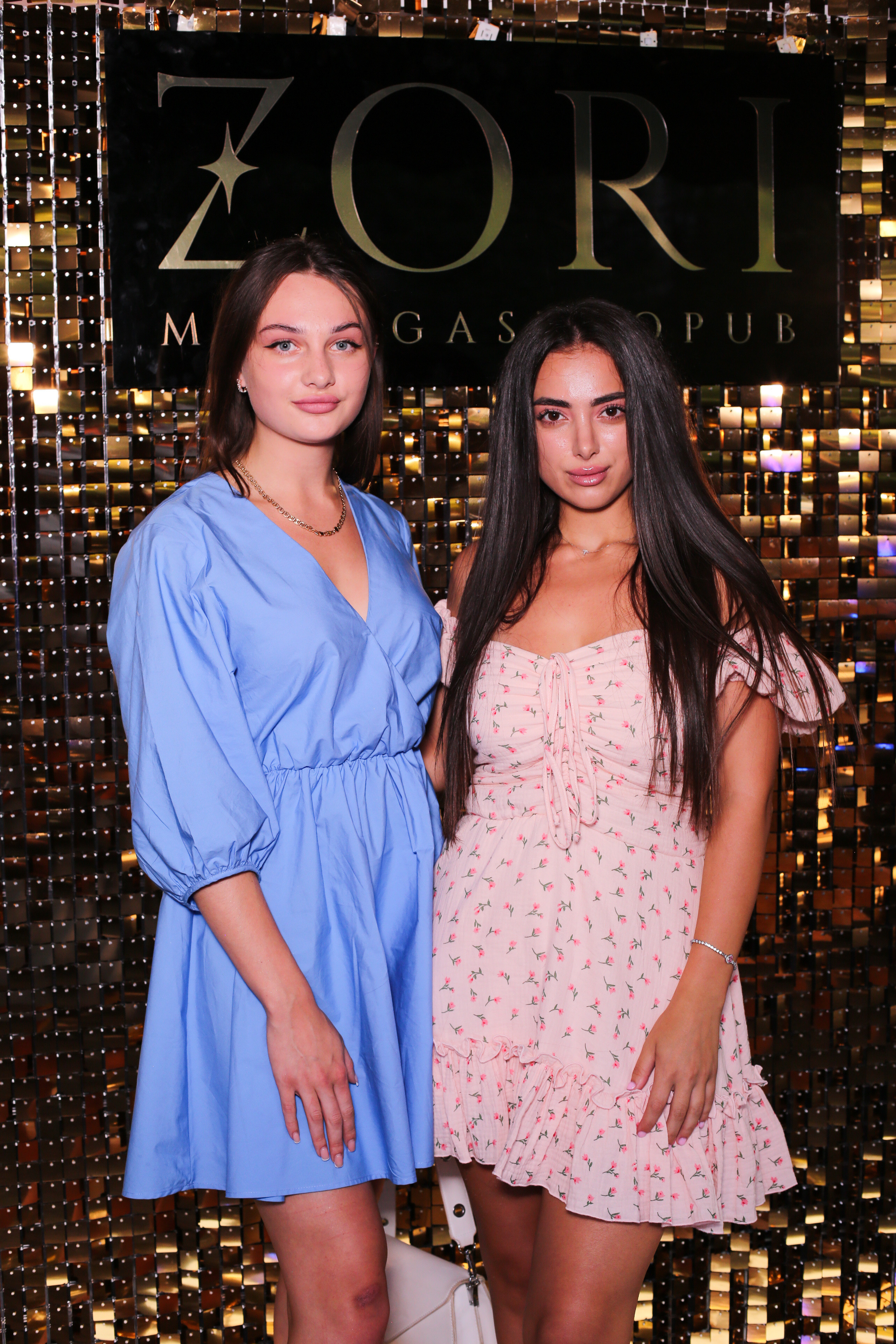 ДН Zori. Аренды интерактивных фотозон в Харькове