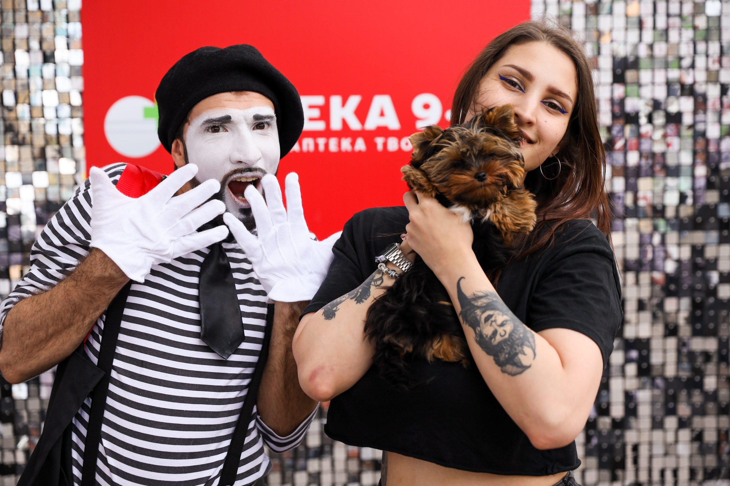 Аптека 911 (Фотомозаїка). Аренды интерактивных фотозон в Харькове