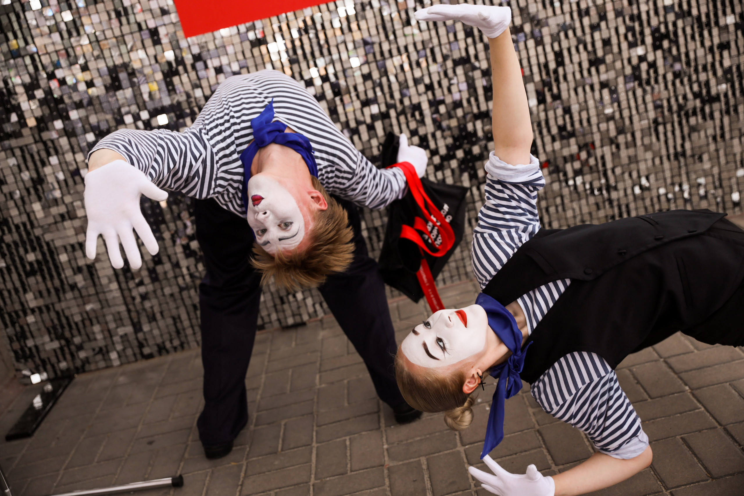 Аптека 911 (Фотомозаїка). Аренды интерактивных фотозон в Харькове