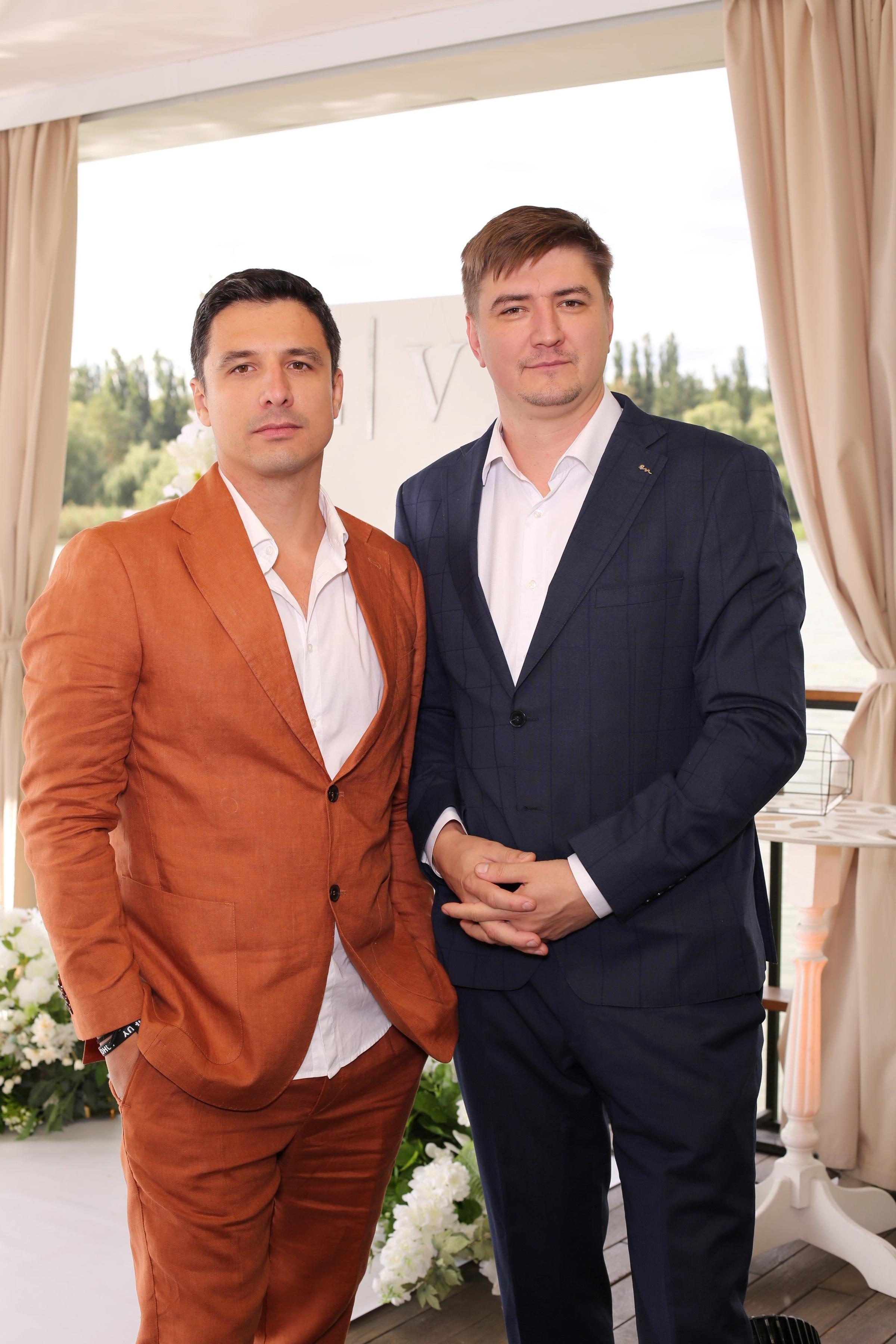 Євген та Вікторія (AiR PhotoBox). Аренды интерактивных фотозон в Харькове