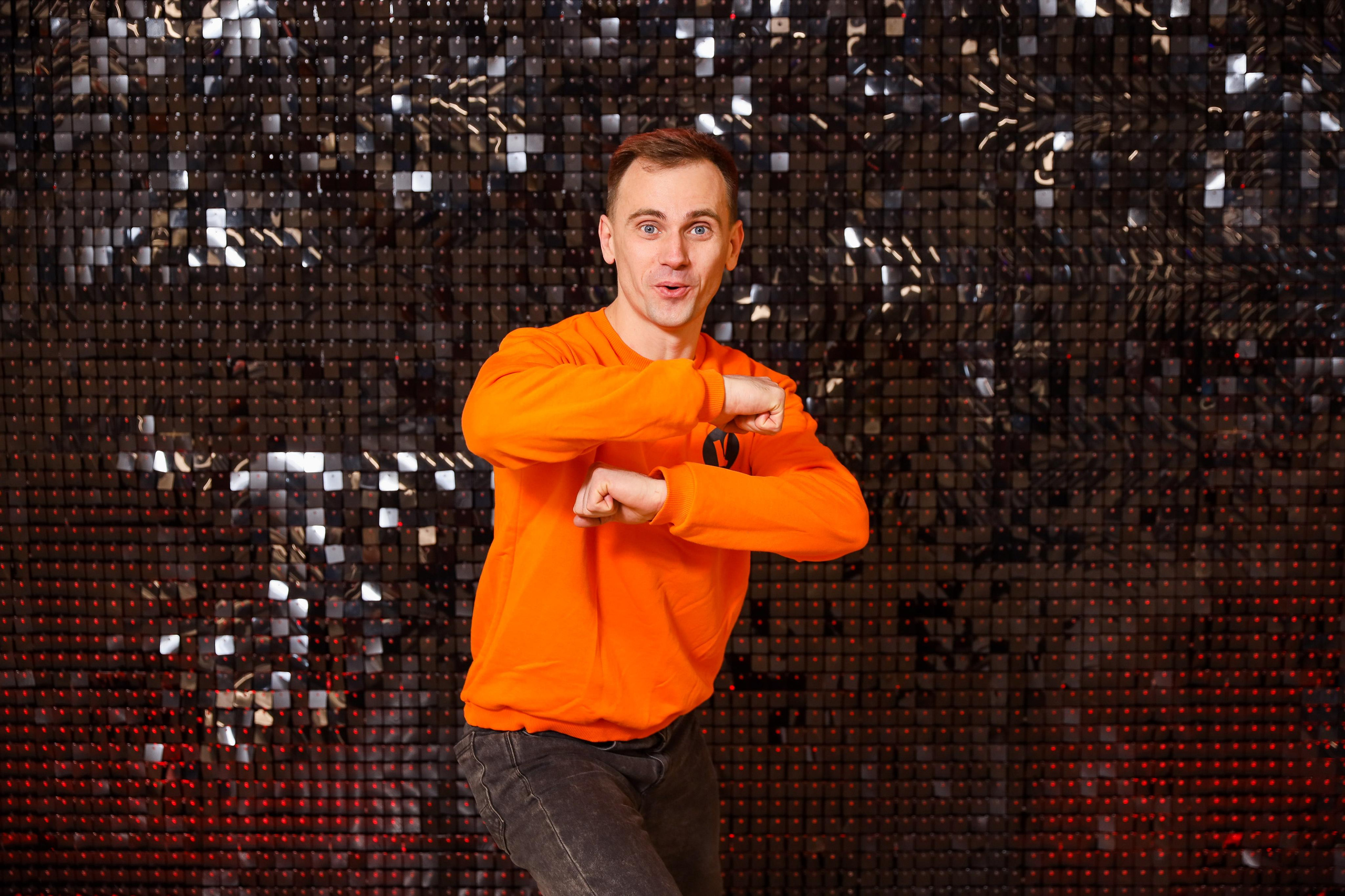 Фотомозаїка на 580 фото для ТРЦ Караван. Аренды интерактивных фотозон в Харькове