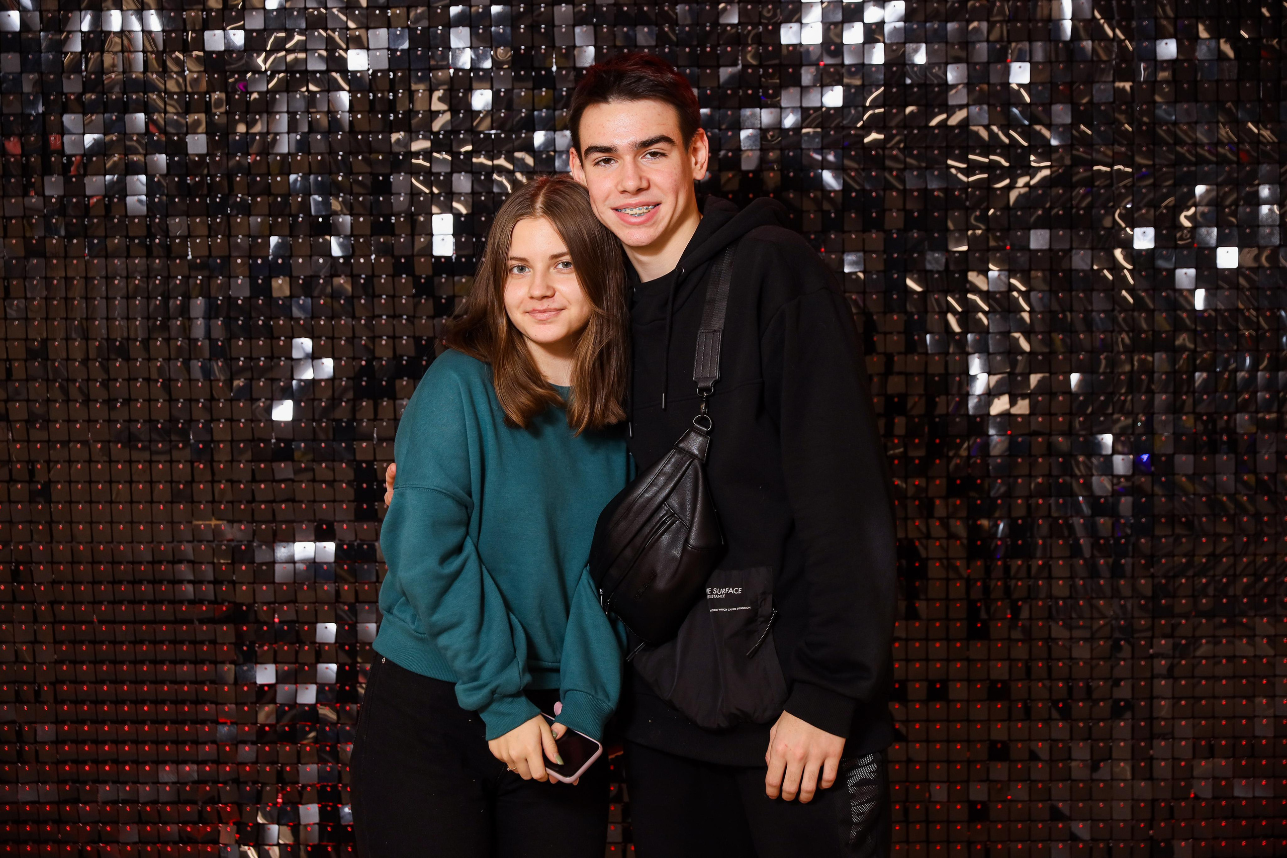 Фотомозаїка на 580 фото для ТРЦ Караван. Аренды интерактивных фотозон в Харькове