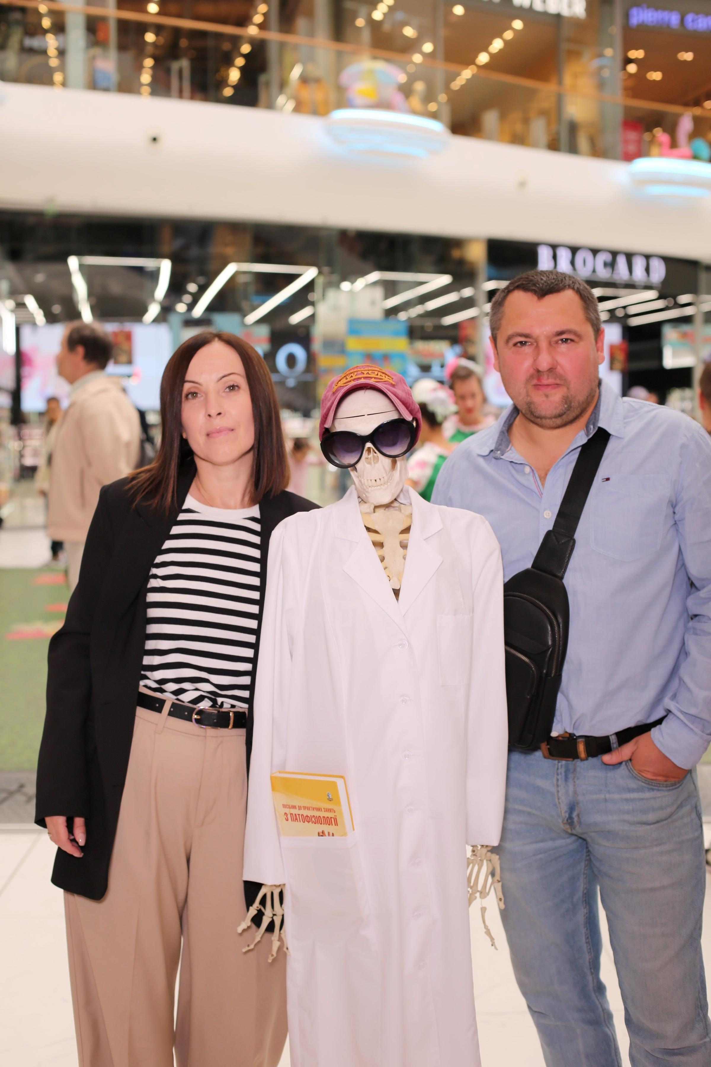 911 для НФАУ. Аренды интерактивных фотозон в Харькове