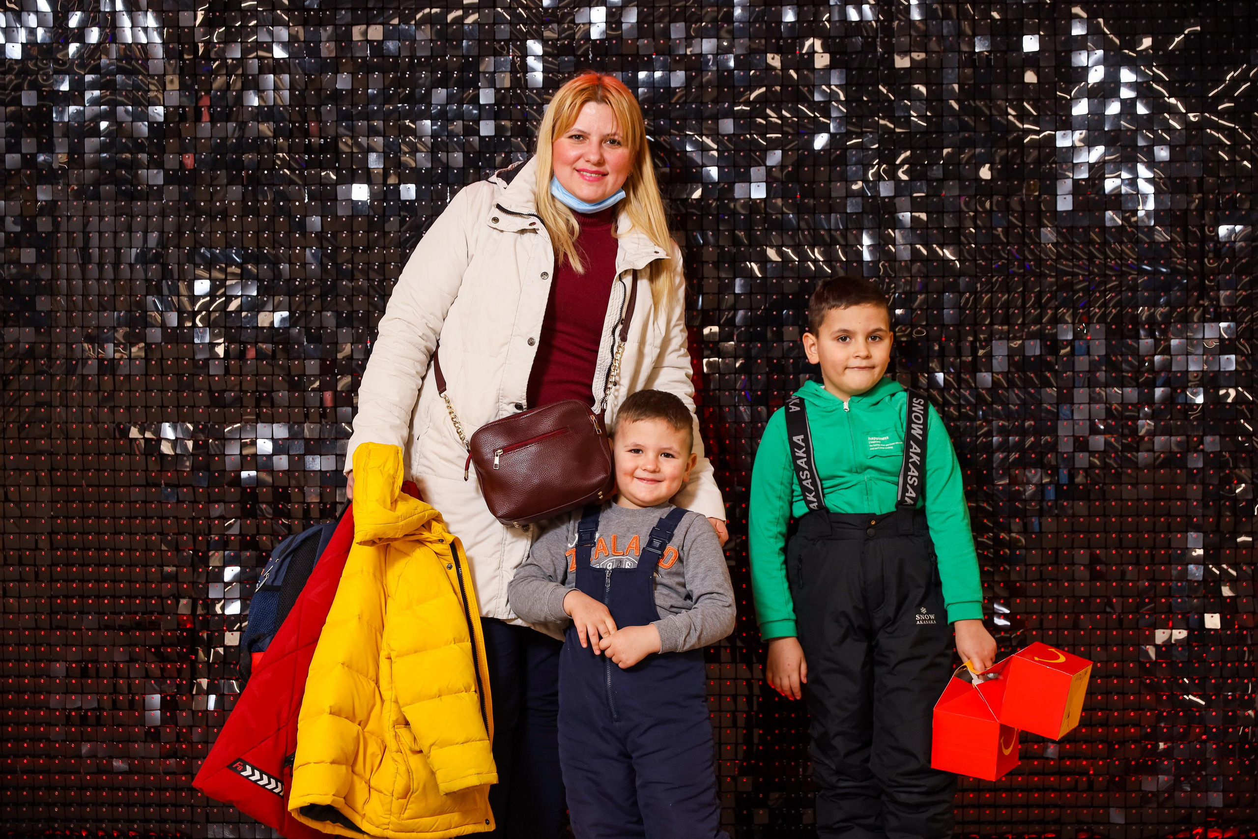 Фотомозаїка на 580 фото для ТРЦ Караван. Аренды интерактивных фотозон в Харькове