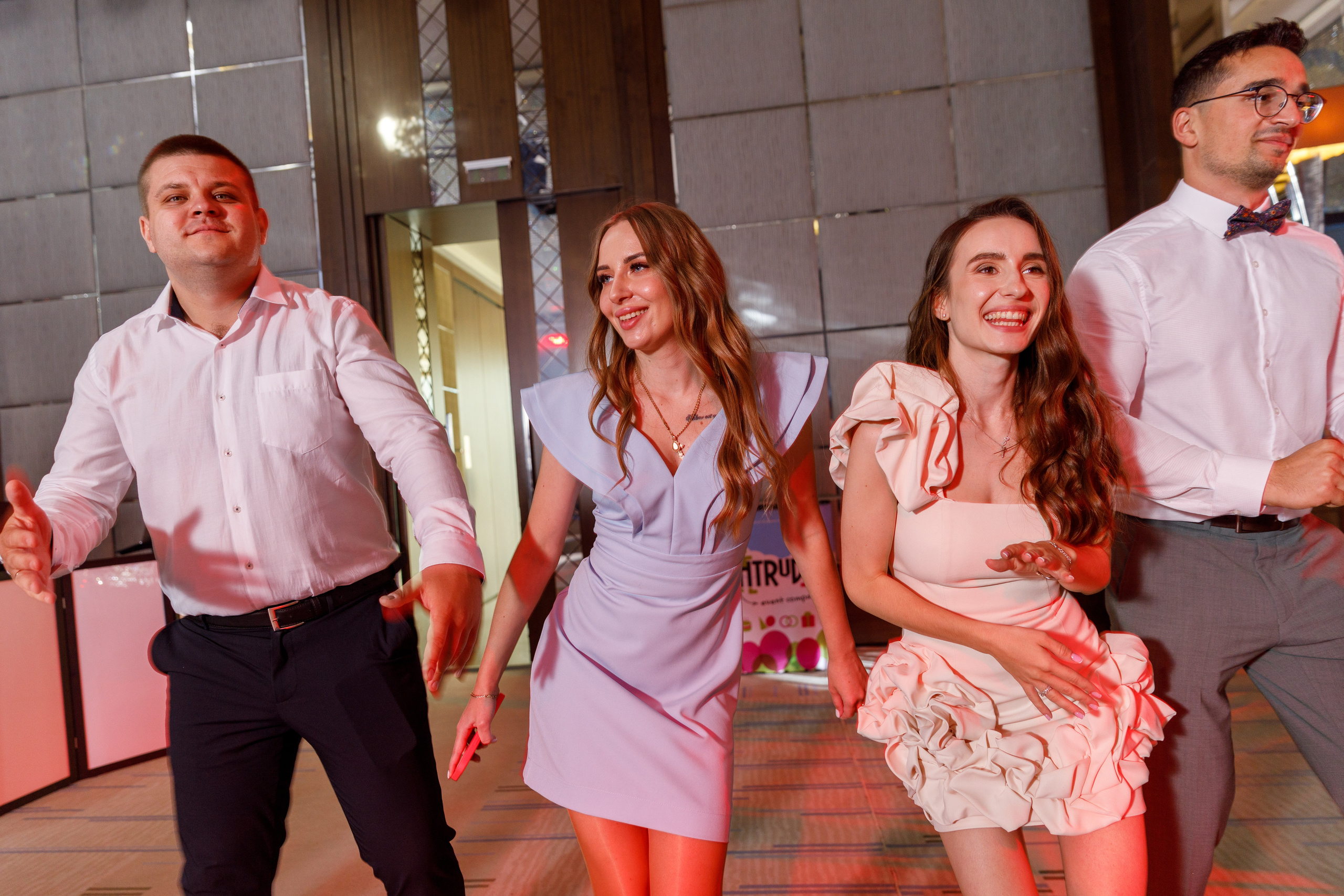 Максим та Іветта (Мозаїка). Аренды интерактивных фотозон в Харькове