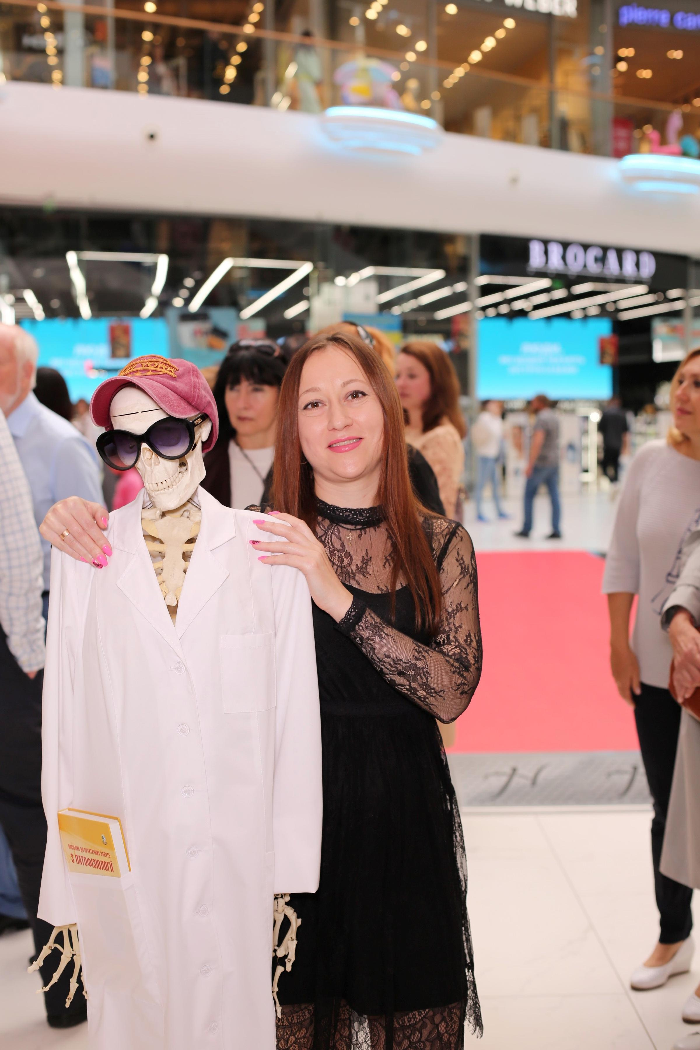 911 для НФАУ. Аренды интерактивных фотозон в Харькове