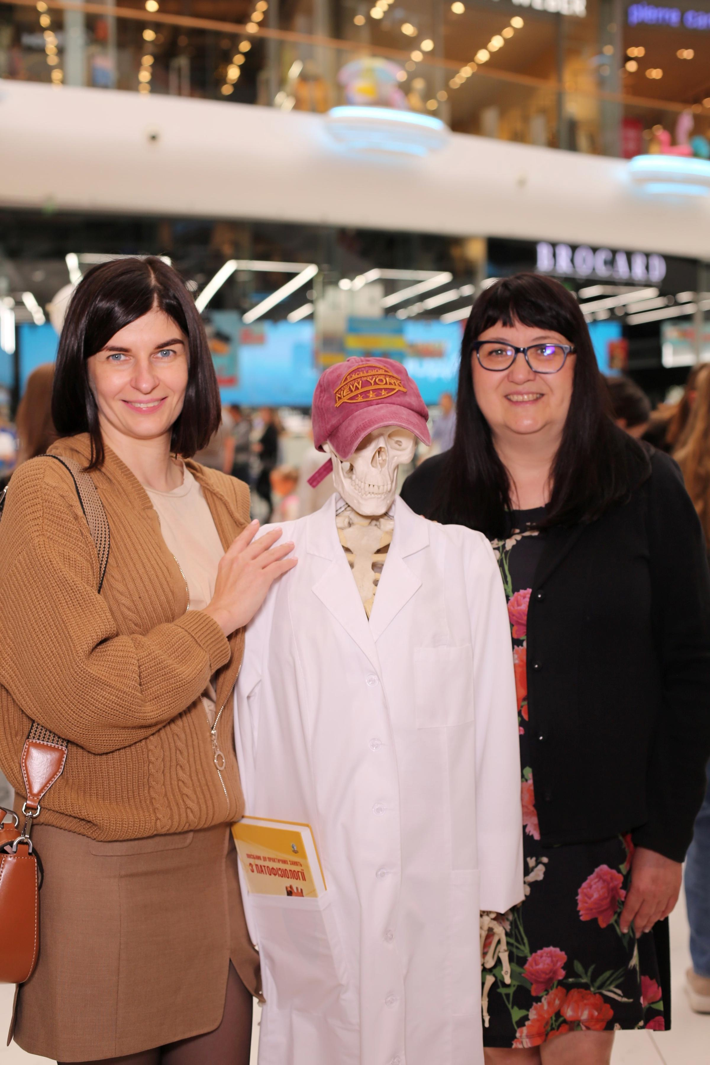 911 для НФАУ. Аренды интерактивных фотозон в Харькове