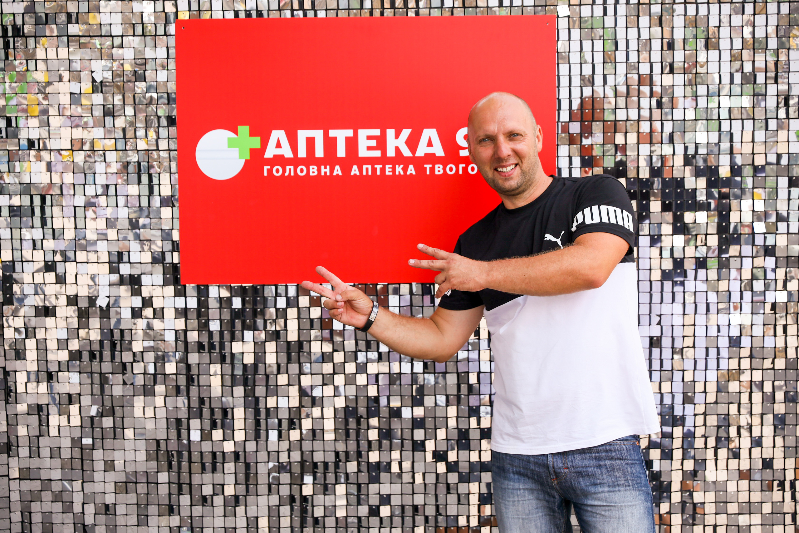 Аптека 911 (Фотомозаїка). Аренды интерактивных фотозон в Харькове