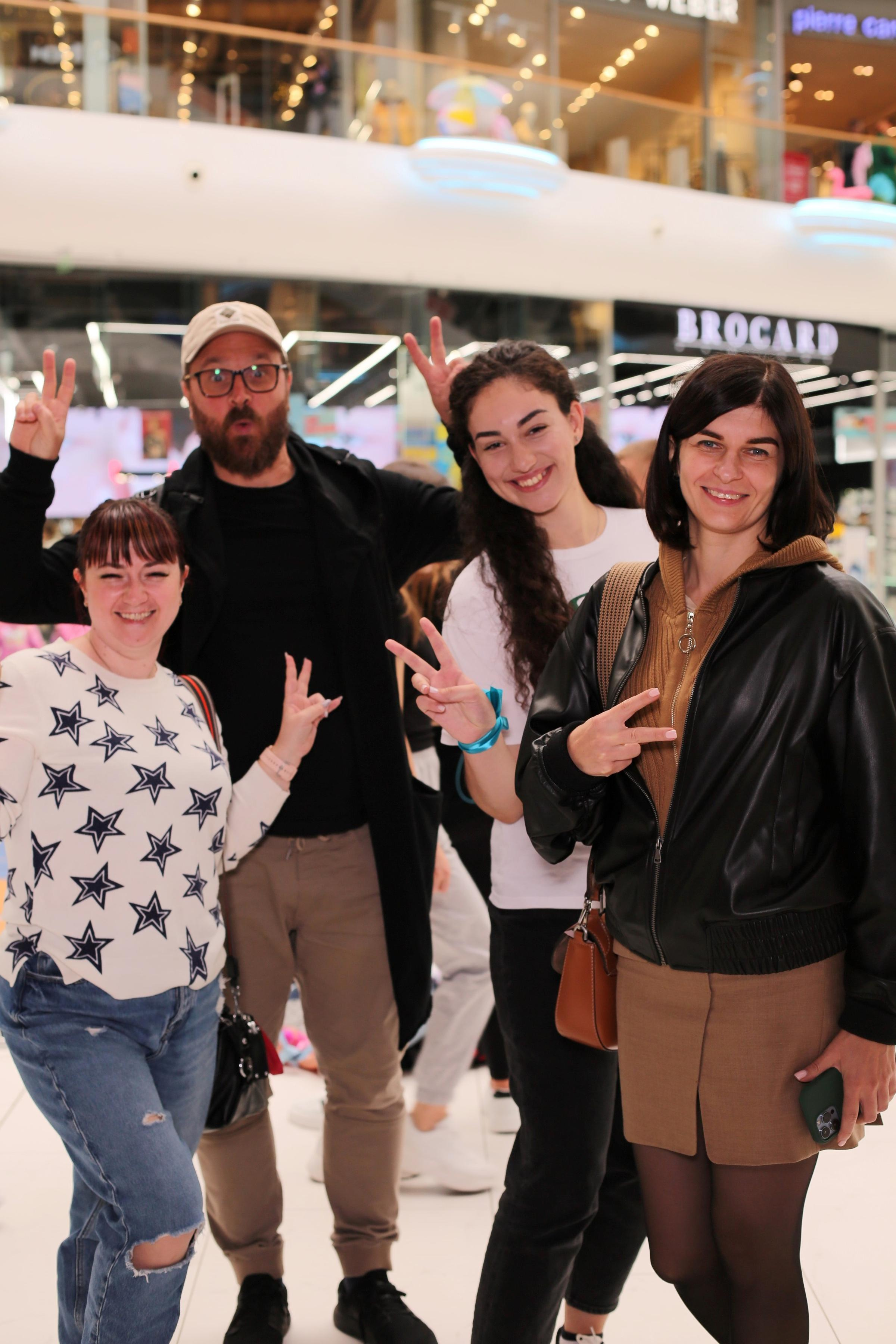 911 для НФАУ. Аренды интерактивных фотозон в Харькове