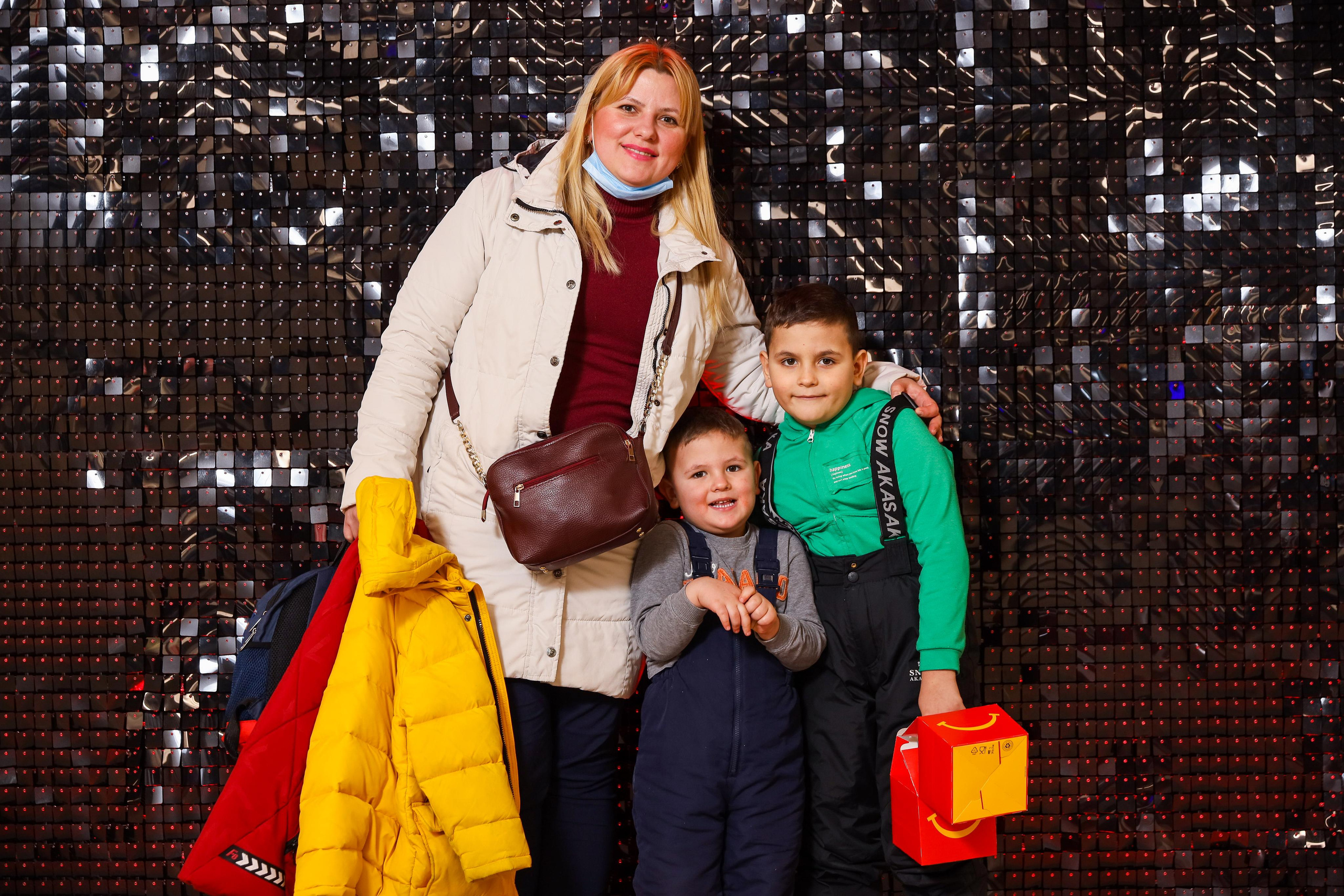 Фотомозаїка на 580 фото для ТРЦ Караван. Аренды интерактивных фотозон в Харькове