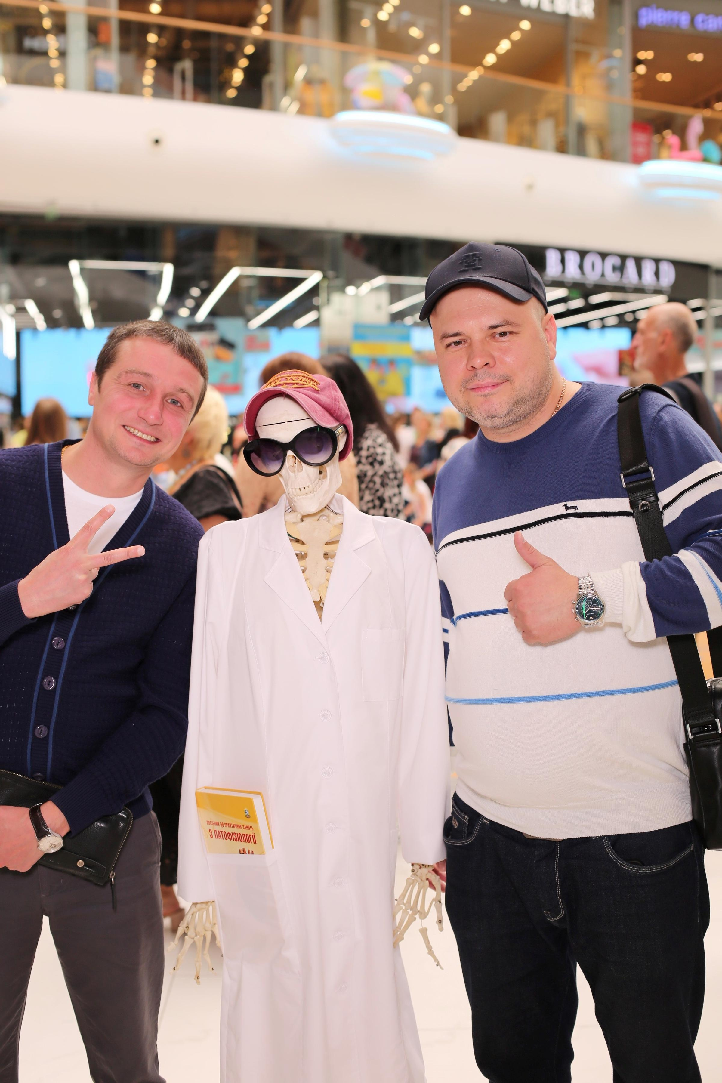 911 для НФАУ. Аренды интерактивных фотозон в Харькове