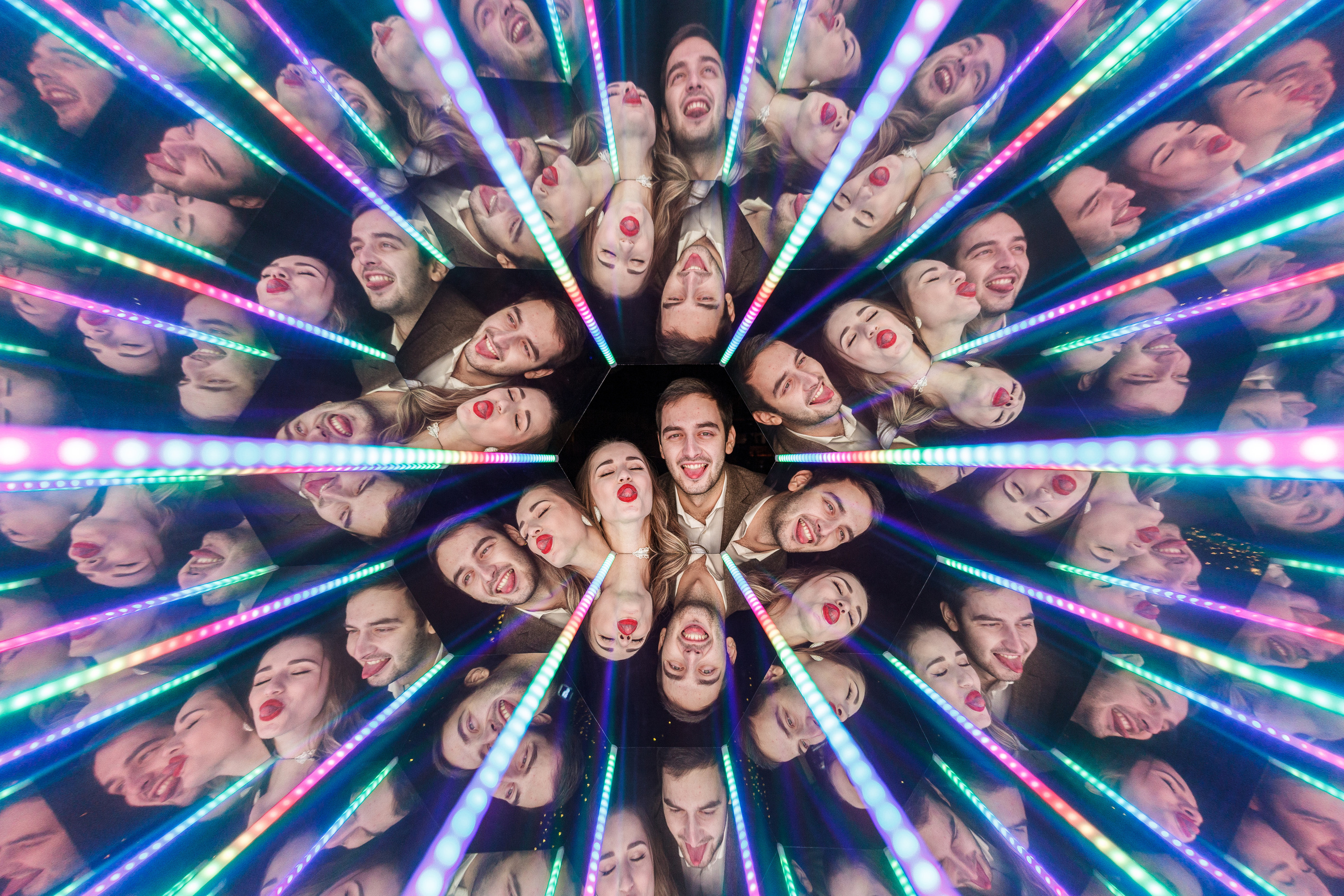 Калейдоскоп на свадьбе Алексея и Ання. Аренды интерактивных фотозон в Харькове