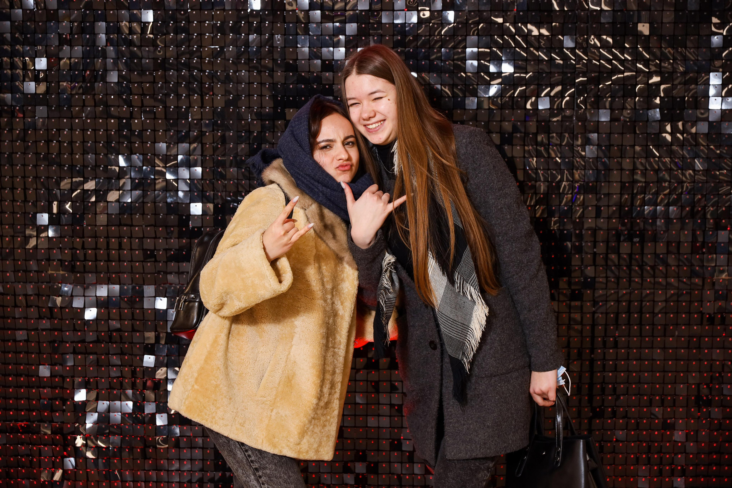 Фотомозаїка на 580 фото для ТРЦ Караван. Аренды интерактивных фотозон в Харькове