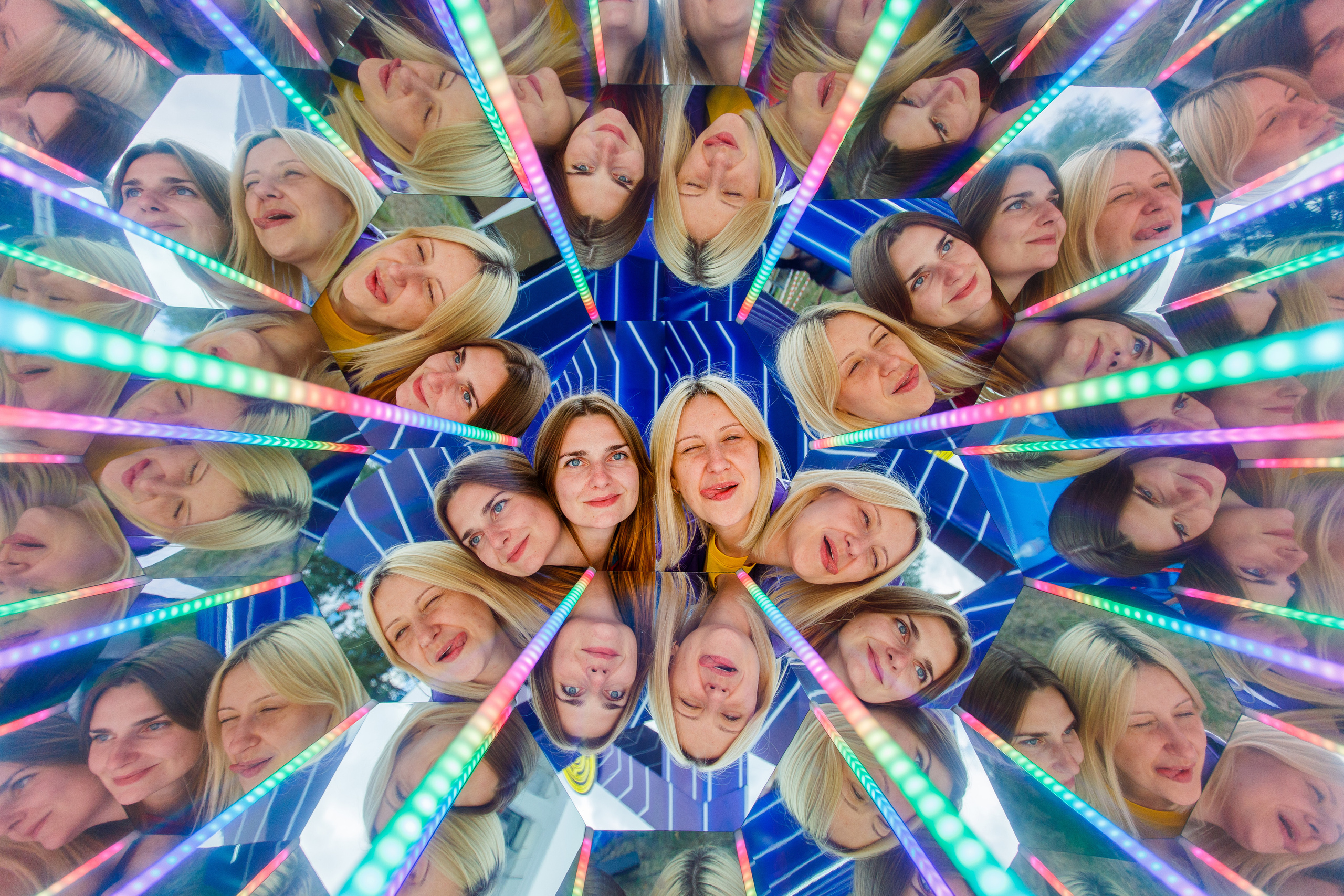 NIX (04.09.2021). Аренды интерактивных фотозон в Харькове