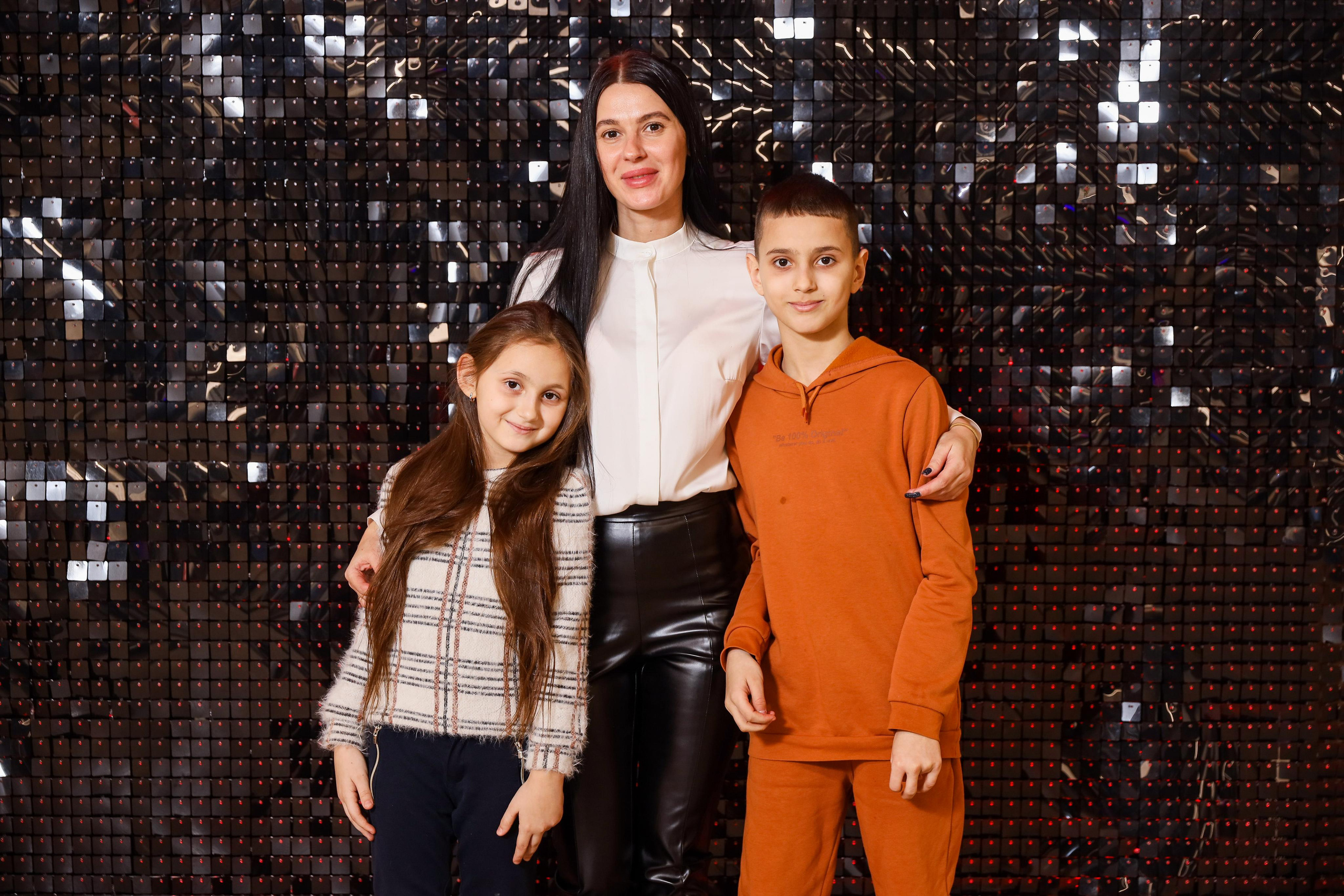 Фотомозаїка на 580 фото для ТРЦ Караван. Аренды интерактивных фотозон в Харькове