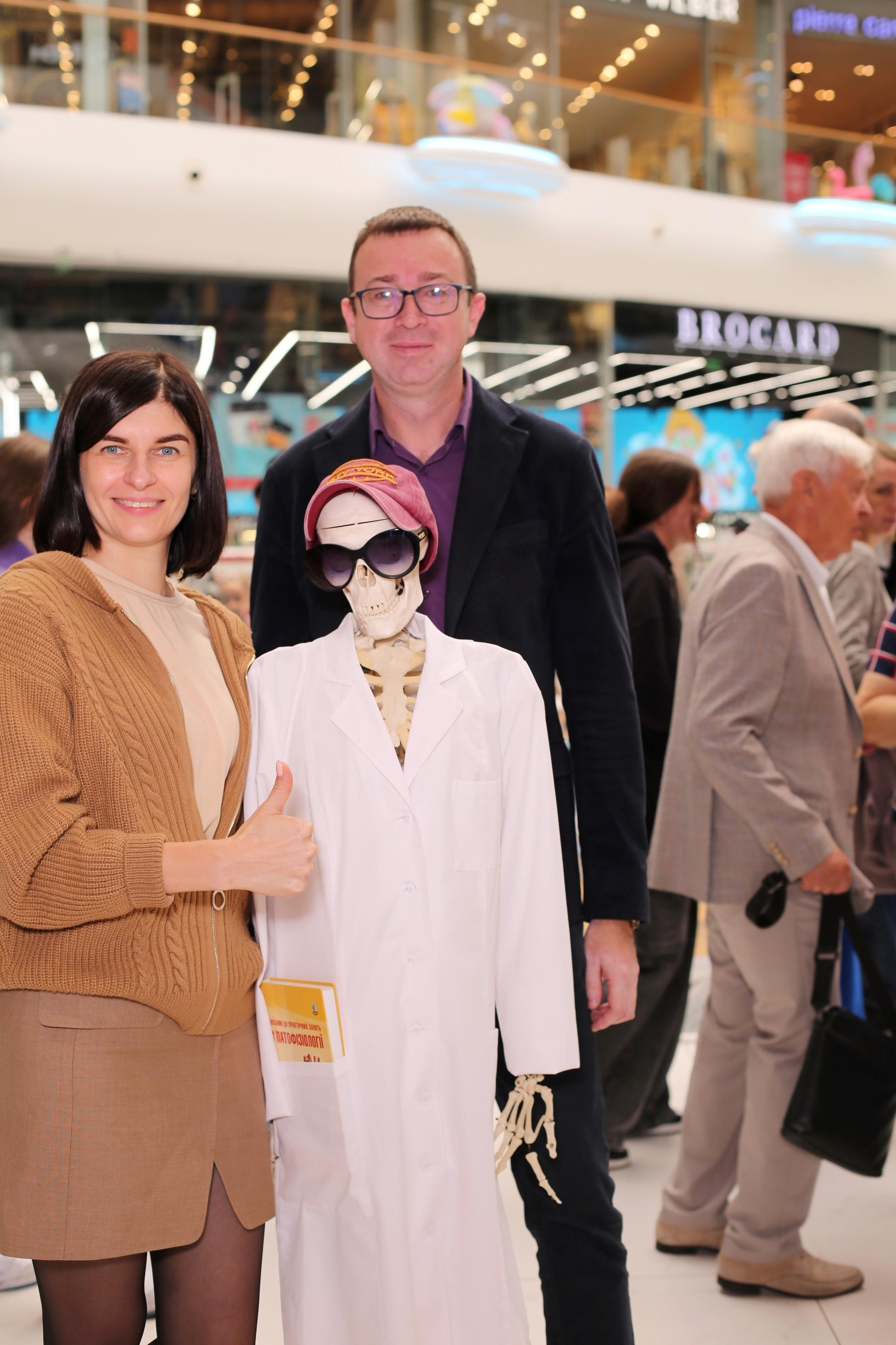 911 для НФАУ. Аренды интерактивных фотозон в Харькове